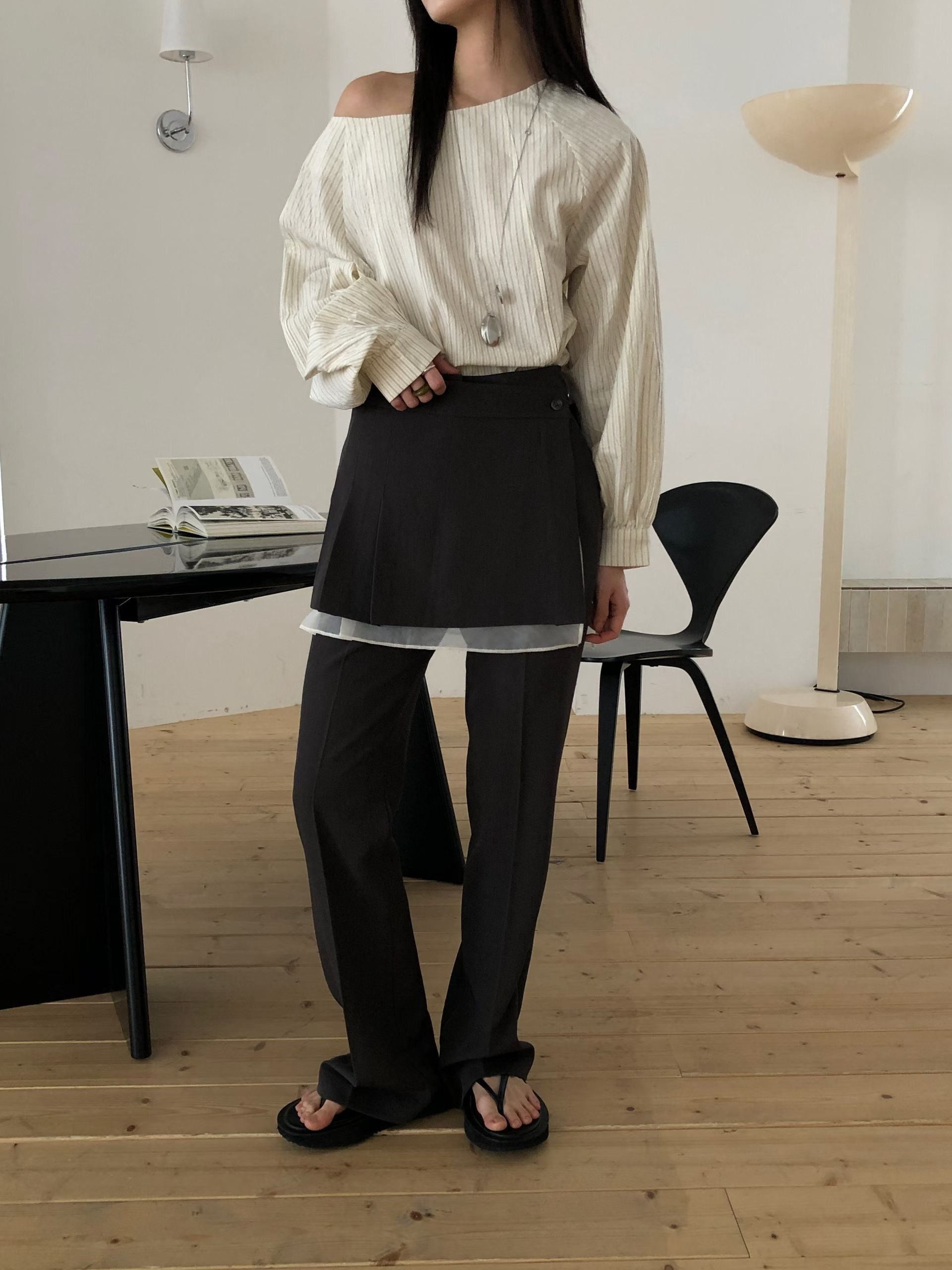 WW2603 stripe 斜肩恤衫