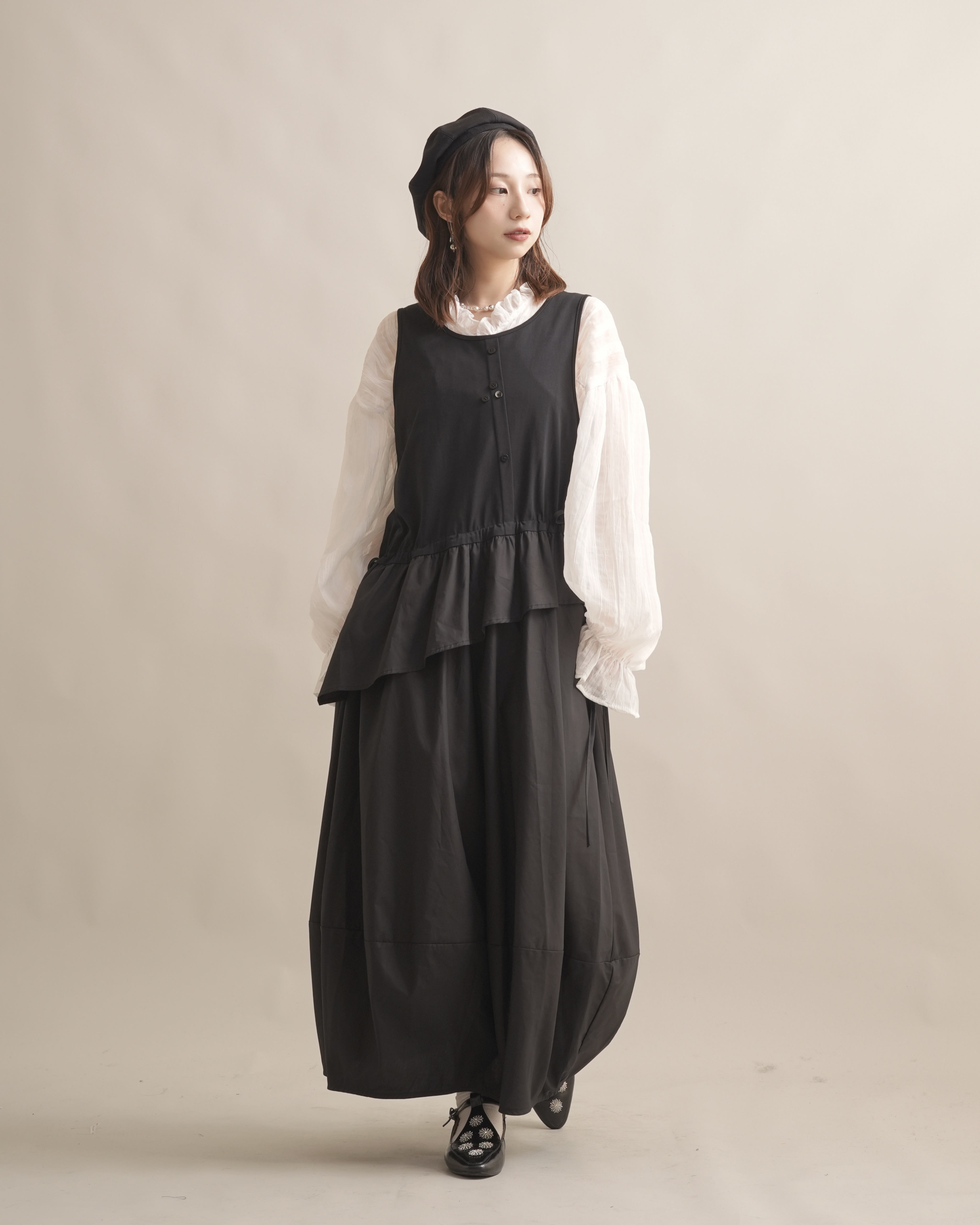 060222 小眾設計款! 繭型背心洋 - 2 colors