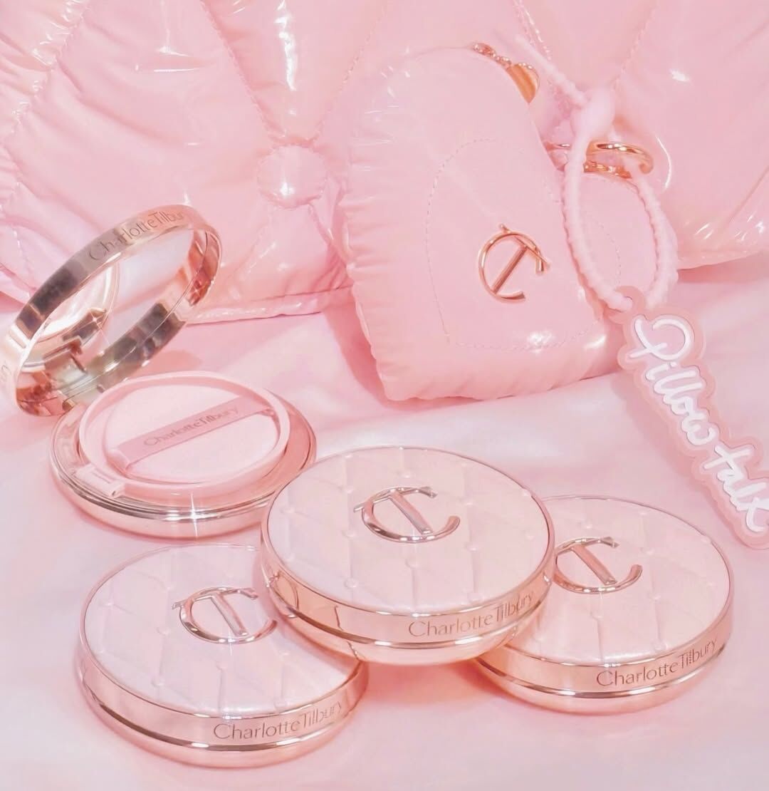 預購產品 (7-10天出貨)丨CHARLOTTE TILBURY 粉紅菱格微光氣墊粉底