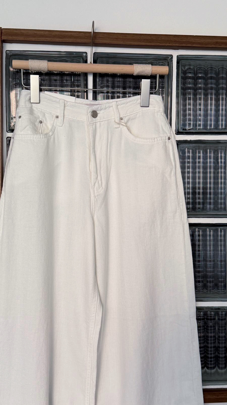 KR517 睡褲級巨百搭奶白色牛仔褲