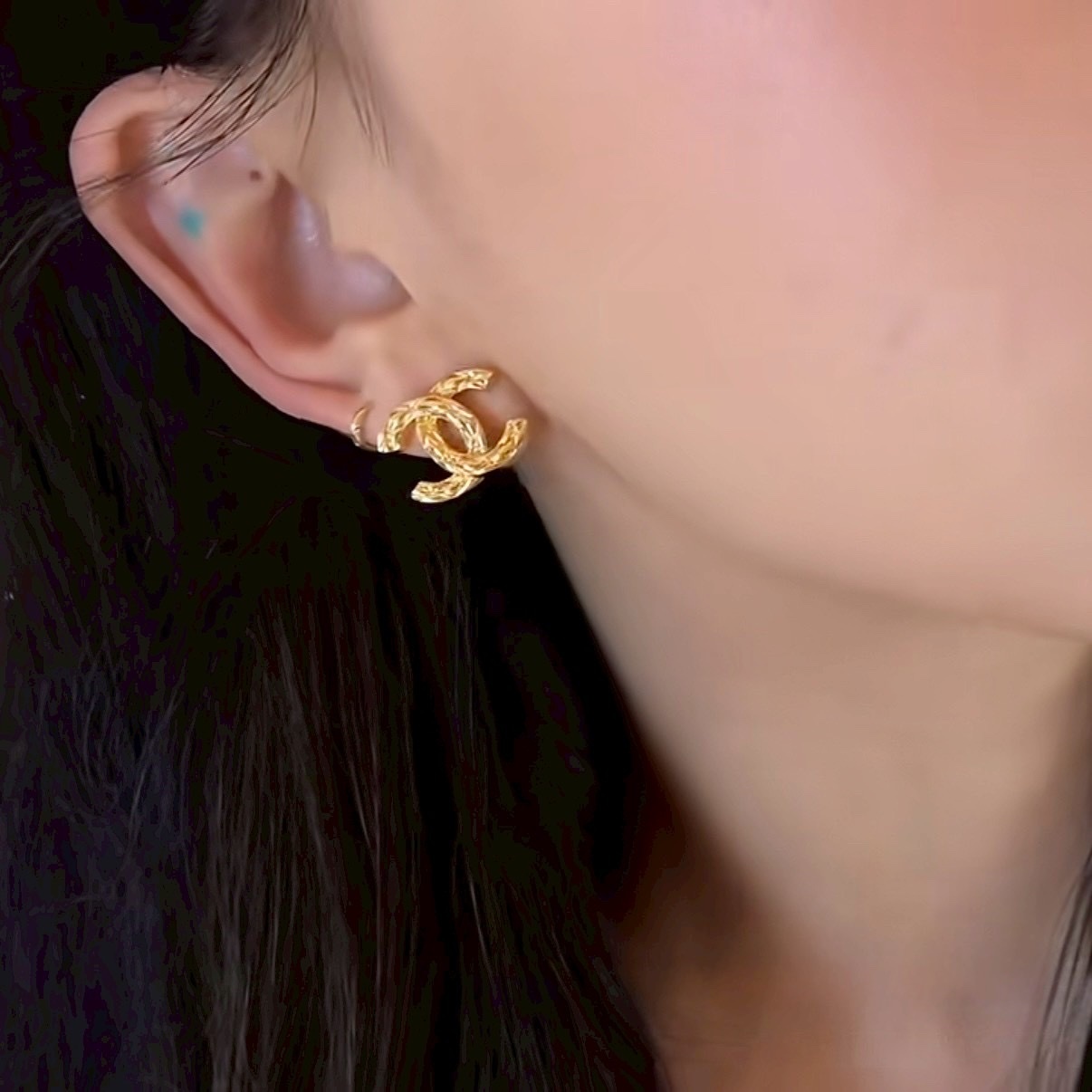 18k 香奶奶26p”金菱格雙c高奢定製耳釘