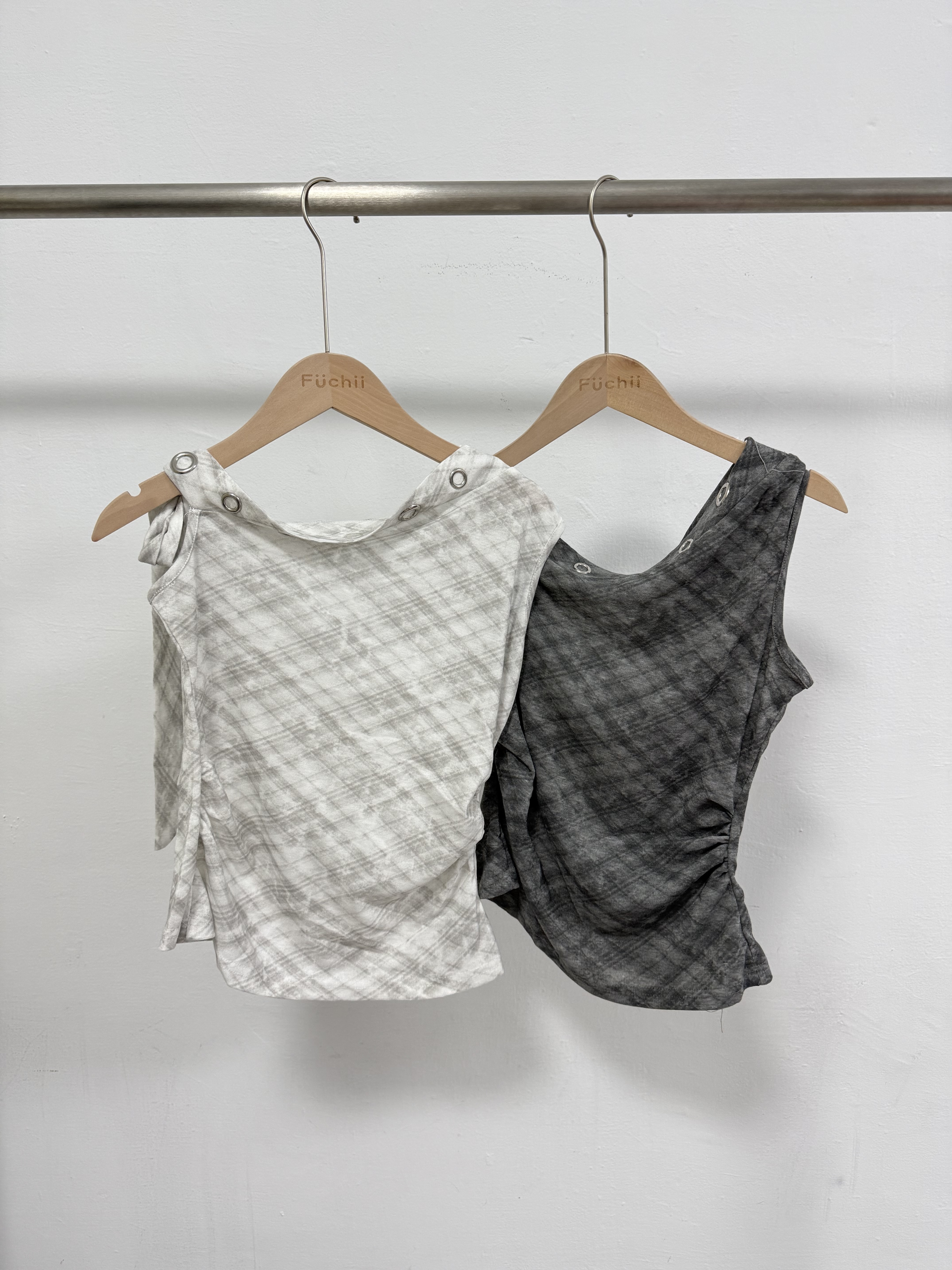 B18無袖格子綁帶上衣