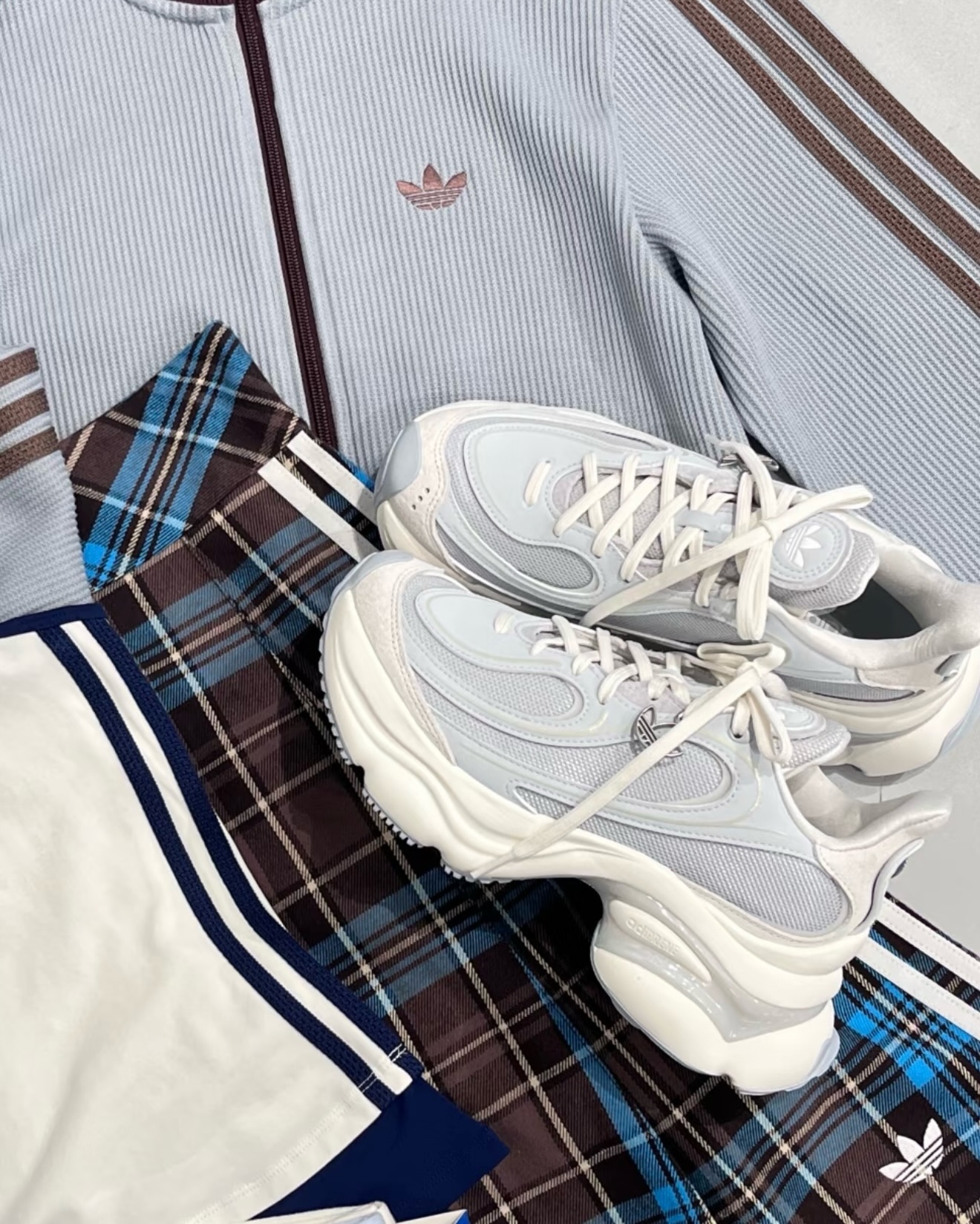 (預訂) Adidas Ozvenuz 【兩色】