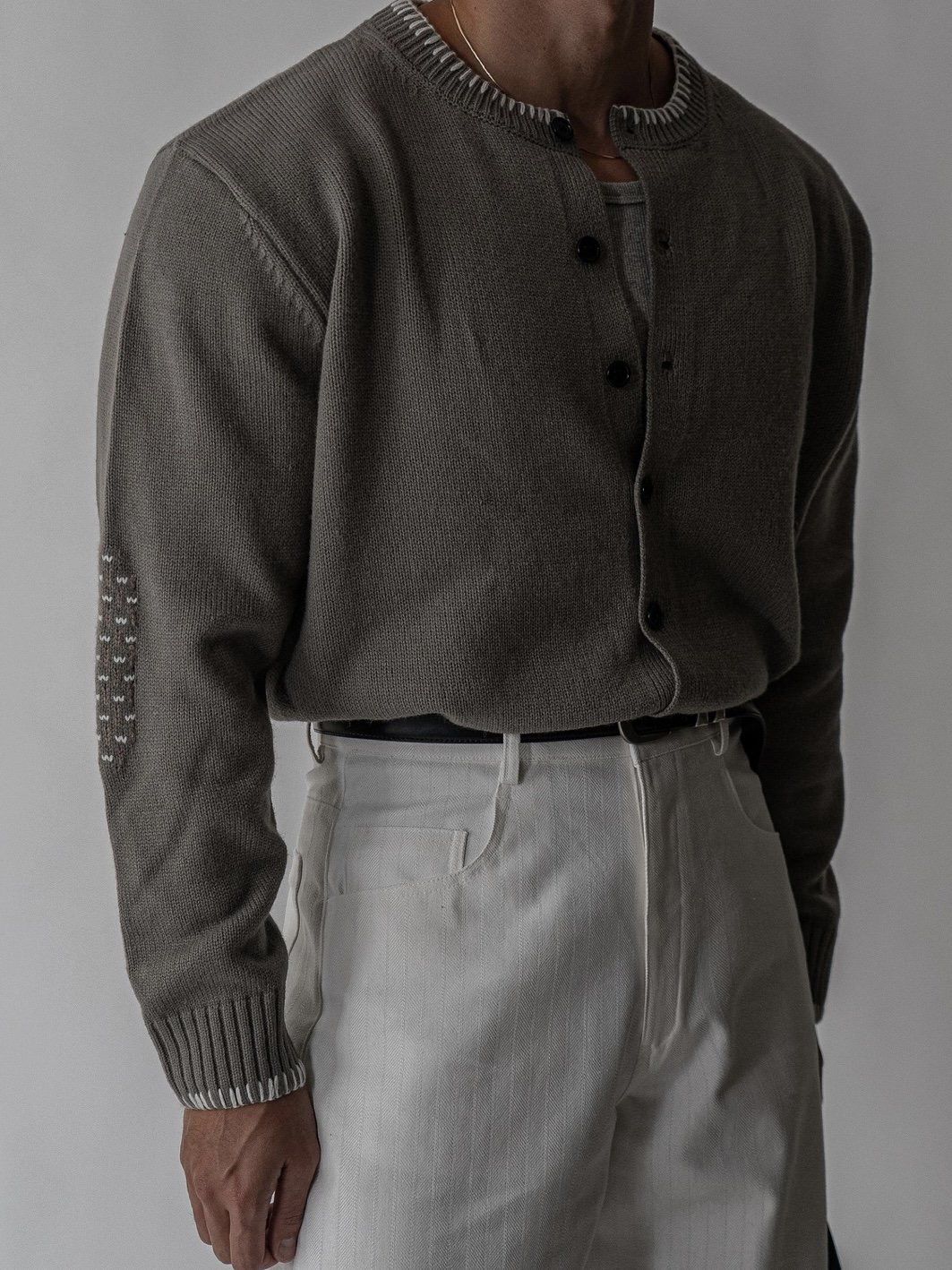 淨色圓領開胸針織外套 LBT-010JK