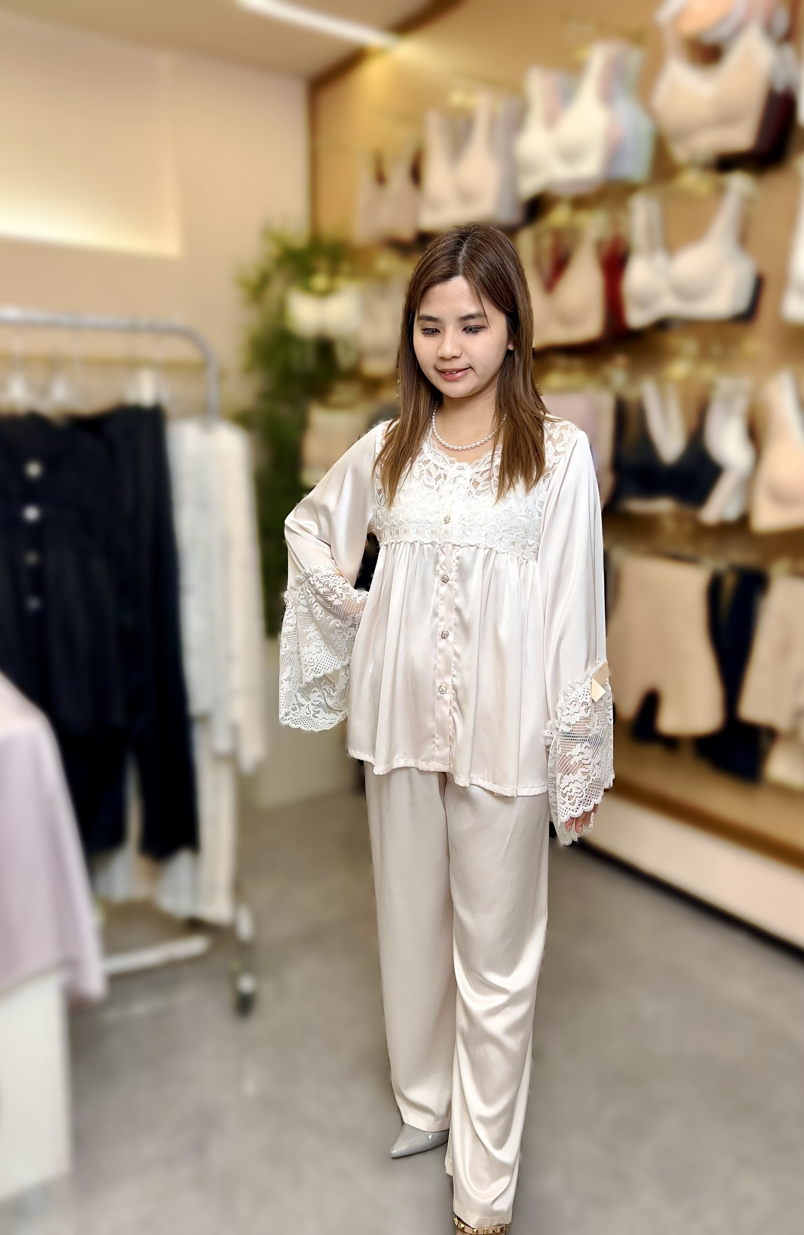 B22 (1SET 上身 + 褲 ) AL6006 訂製款塔夫綢超仙家居服 $308/1套   (  L   胸39  長24  褲 腰25-42   長39  HIP  48 )