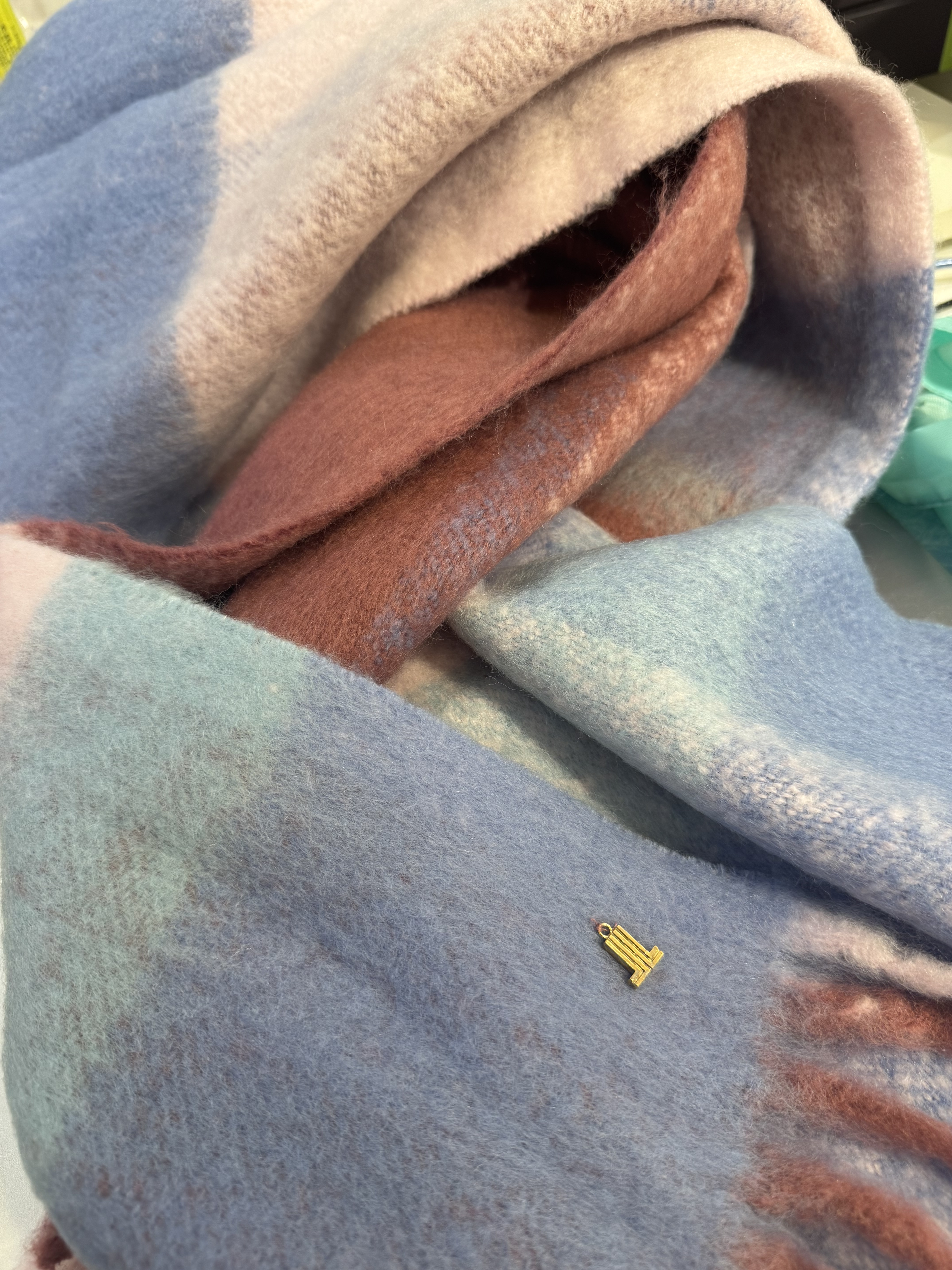 LANVIN 糖果色圍巾