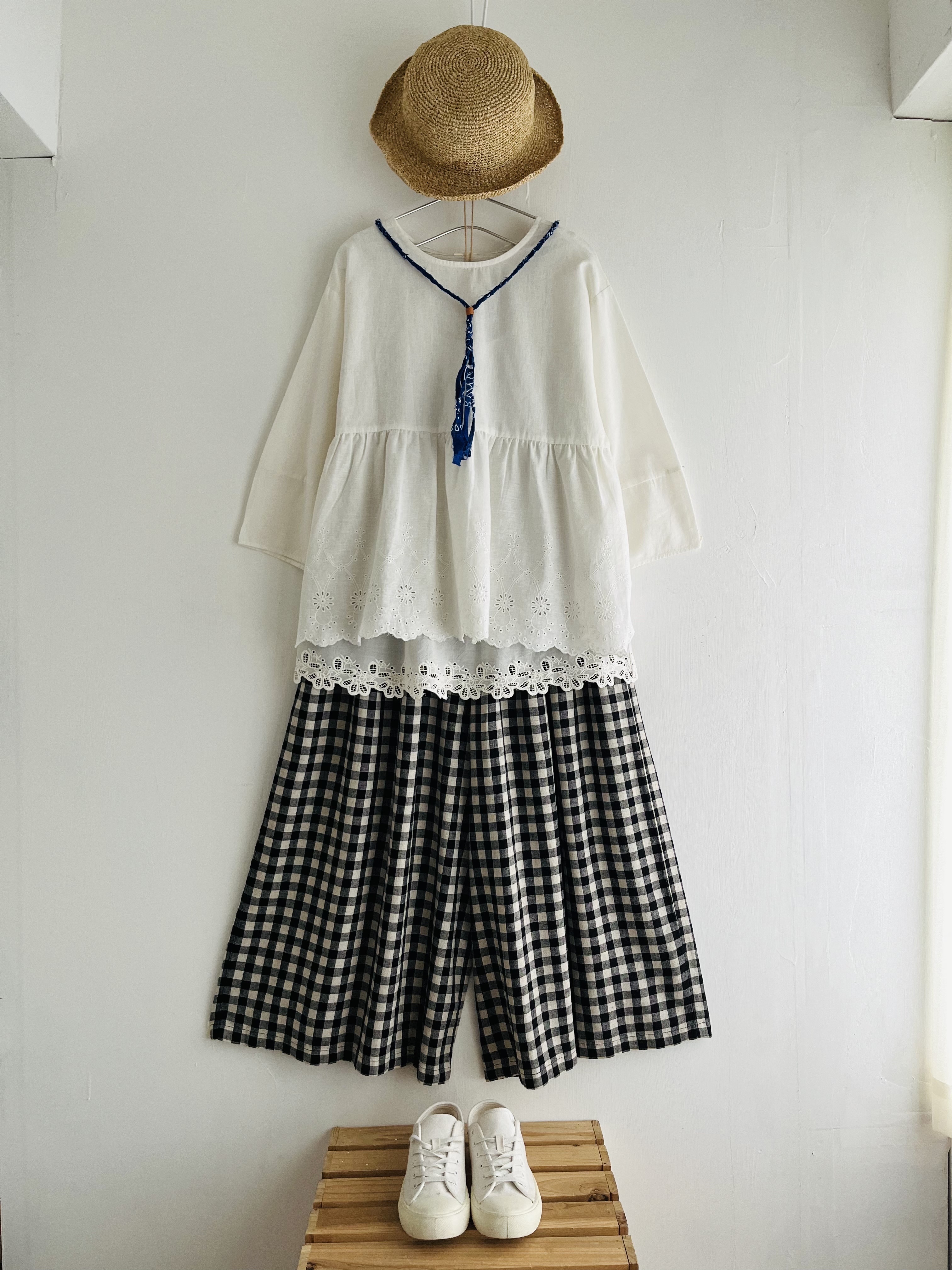 blue willow米色刺繡top & 外套