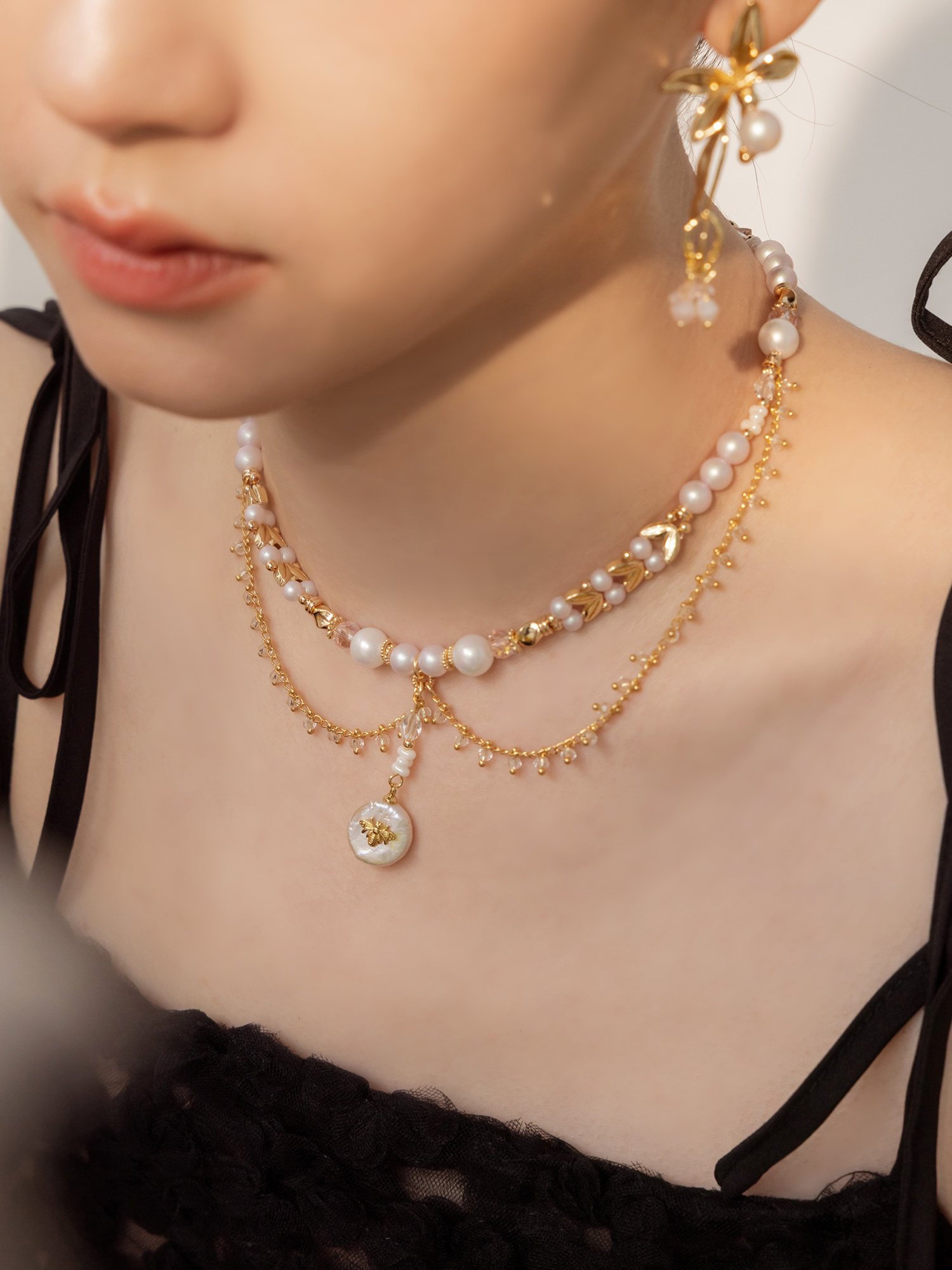 溫開水金色碎光。MUCHAT手作14+18KGP天然珍珠蜜蜂項鍊