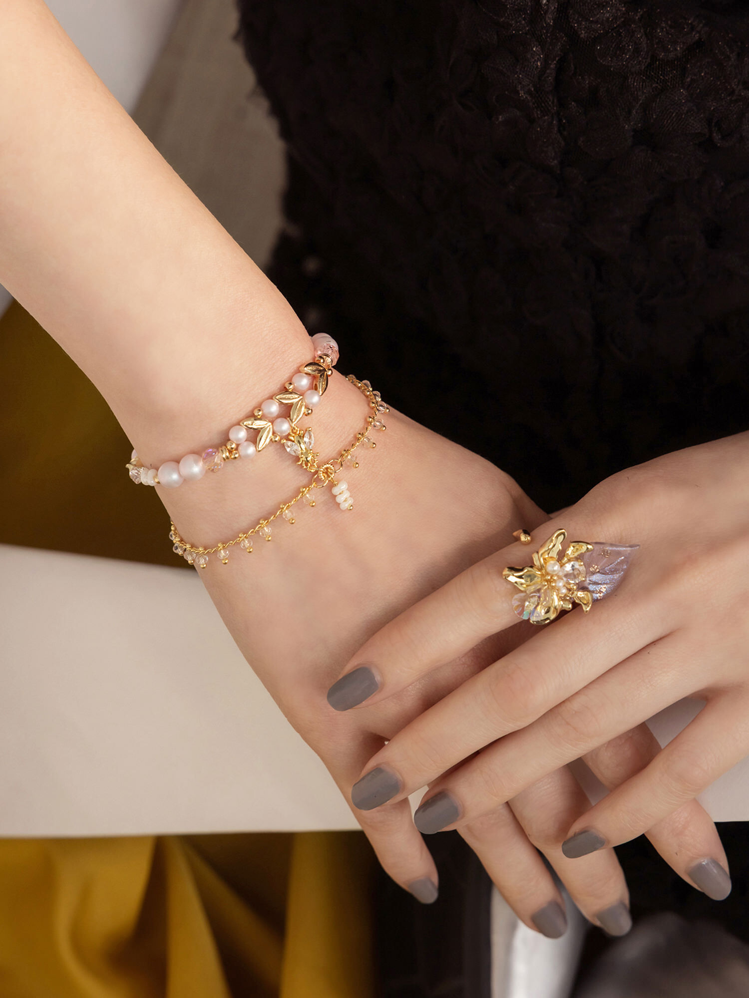 溫開水金色碎光。MUCHAT手作14KGP珍珠蜜蜂層次手鍊