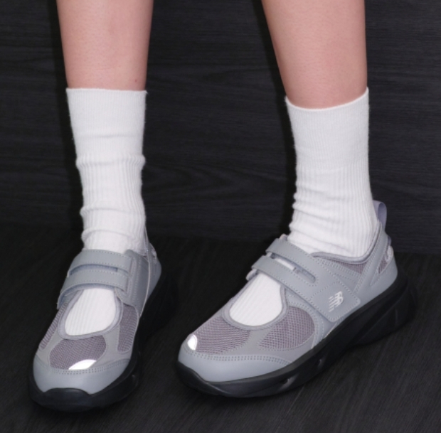 【OWN】New Balance Breeze 瑪莉珍鞋 灰色 MARY JANE 運動 涼鞋 魔鬼瞻 機能 皮革 透氣網布 女鞋 SD2202GR2 韓國限定