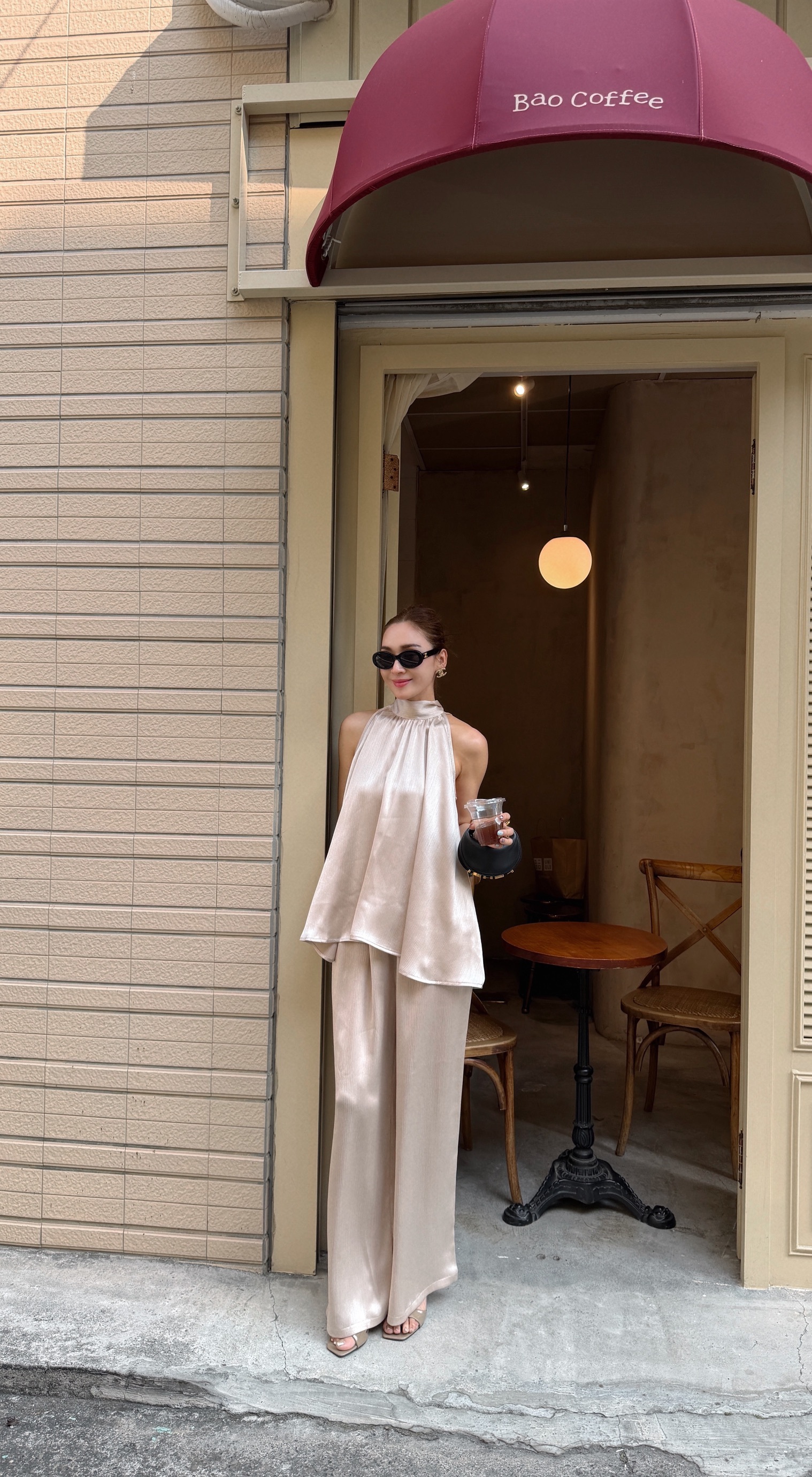 法式絲光緞面削肩套裝