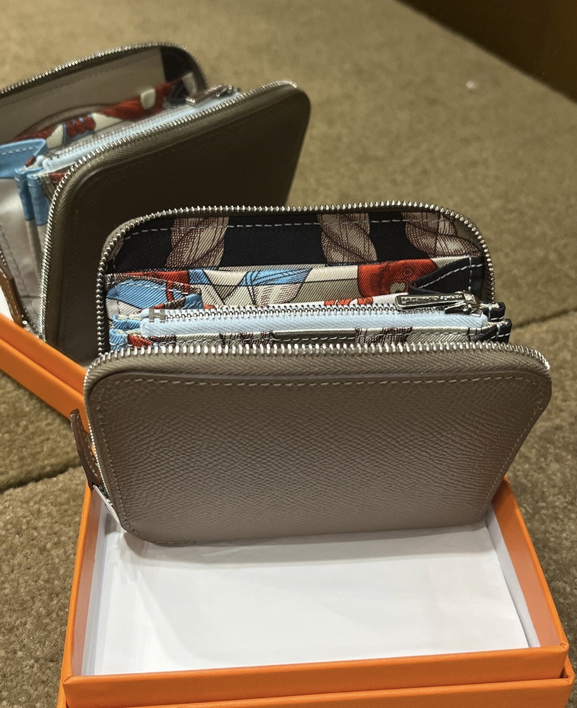 Silk'In Compact wallet Etoupe