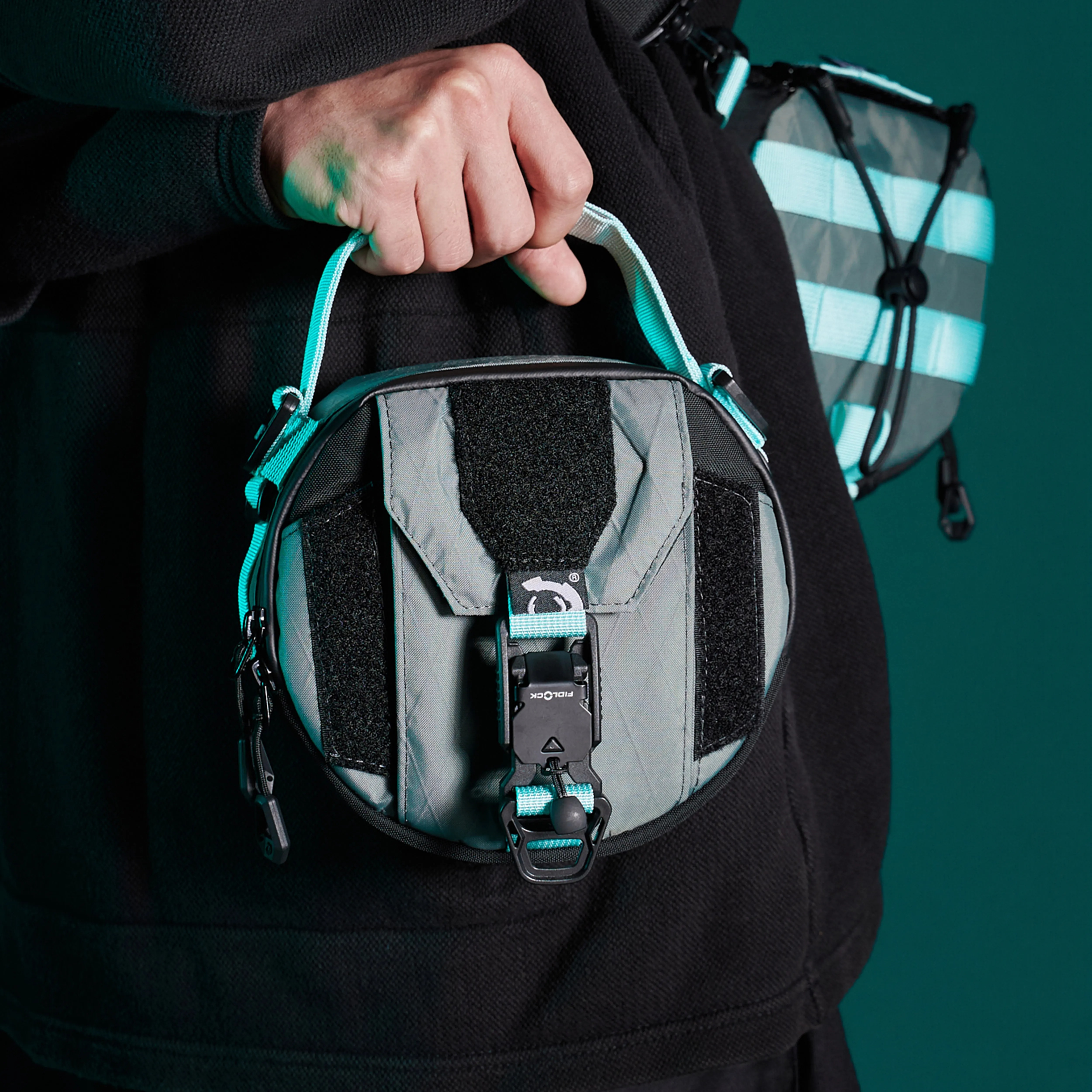 【超頻漫遊】M-11A「散熱2.0」圓餅勤務包機能潮流磁扣手機小圓包