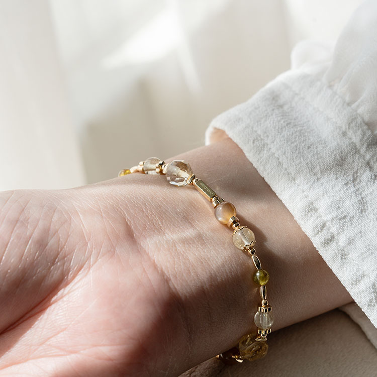 遲來的美好：黃塔山黃水晶｜金髮晶｜綠石榴｜骨幹金太陽｜白幽靈