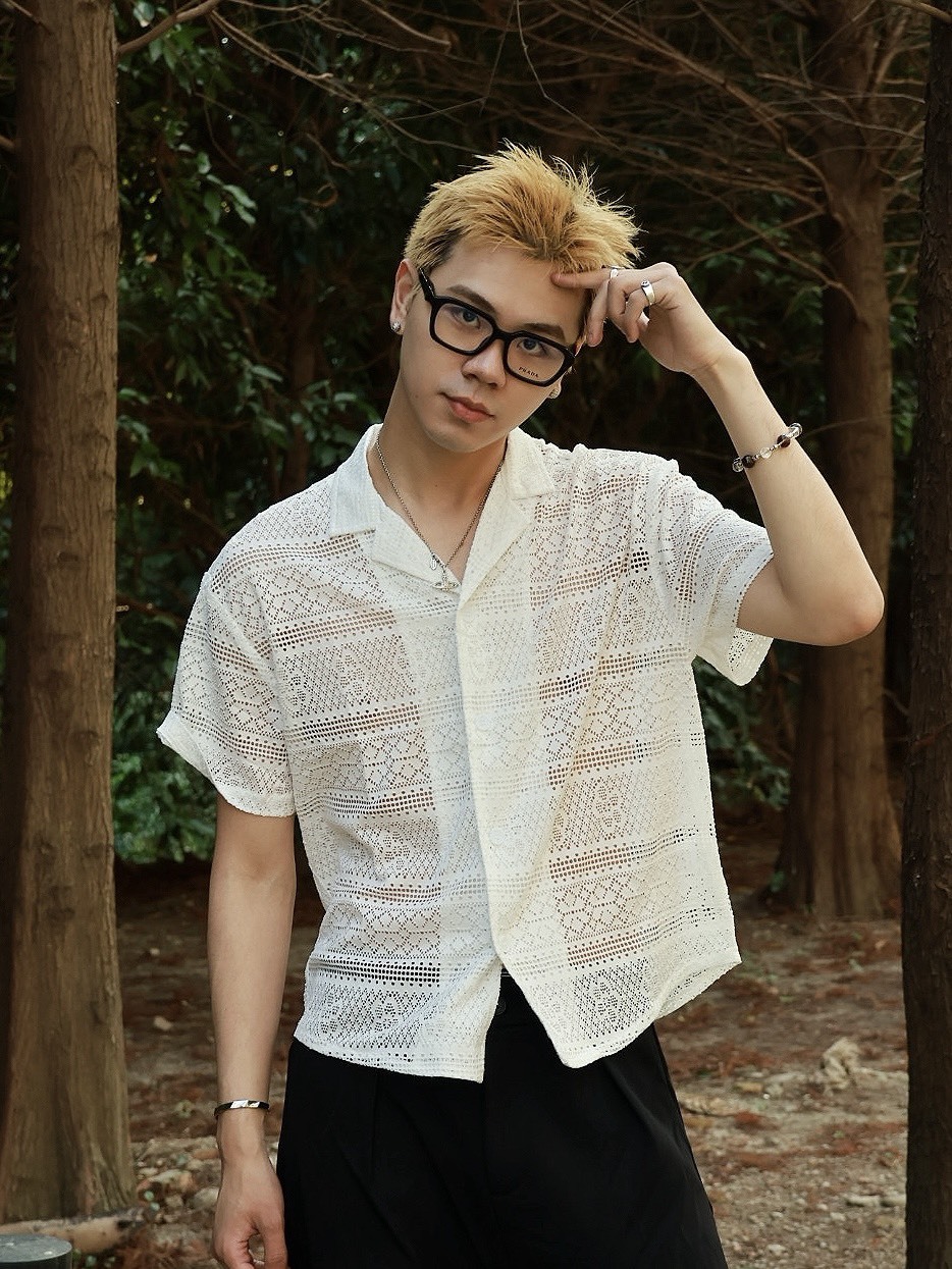 海灘 鏤空 花紋設計 短版 短袖 #襯衫