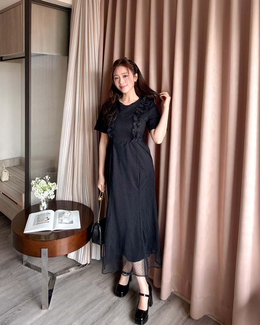 LINA LINA著迷情愫荷葉波點網紗後馬甲彈力洋裝-貴氣黑