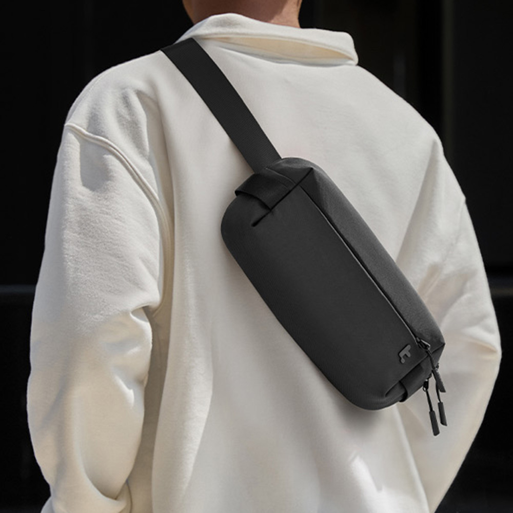 Tomtoc | 玩家隨身單肩包 S (三色可選)