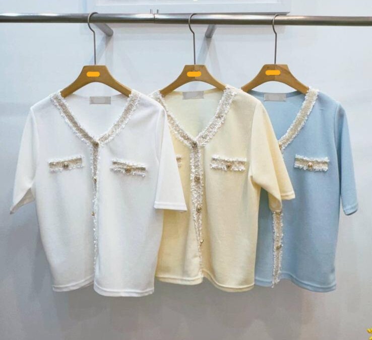 AB71 胸36-48長21 $399 (一口價)