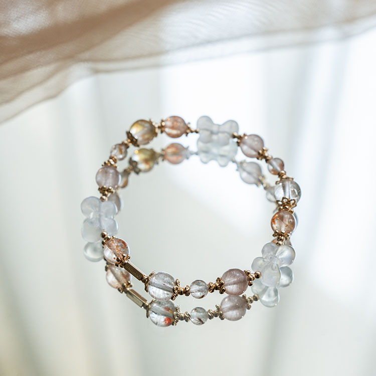 自欺欺人：藍月光｜粉兔毛｜金太陽｜錦鯉膠花｜羽毛鈦