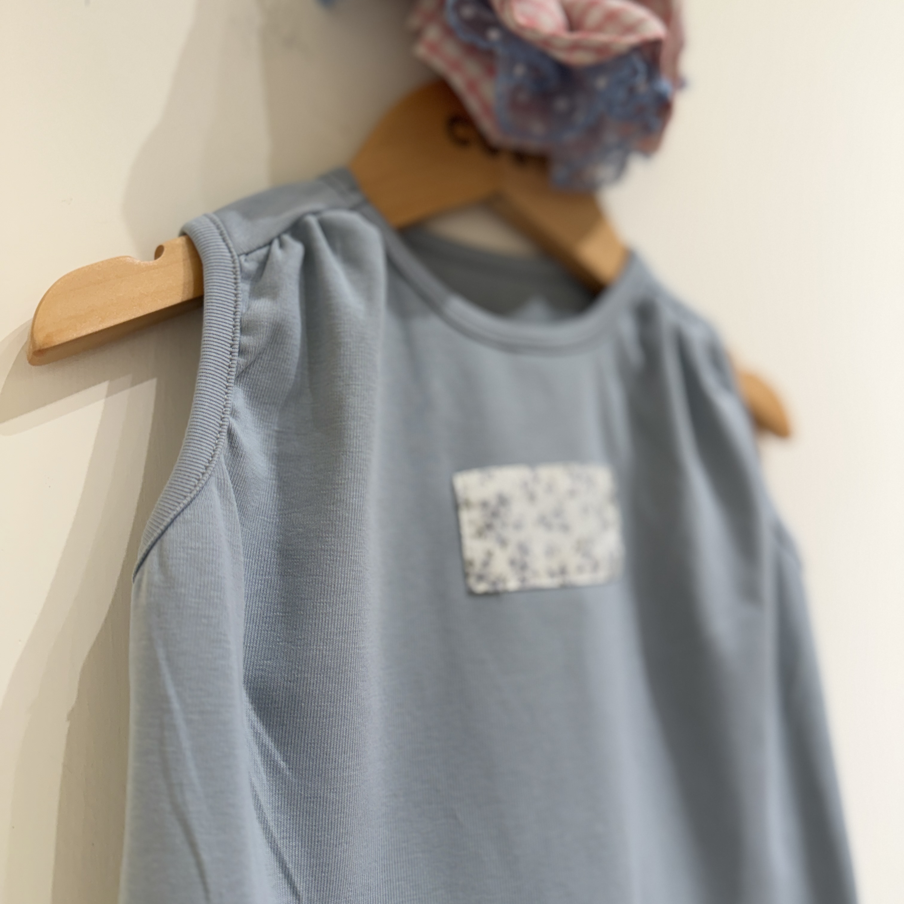 26夏 霧藍拼布背心