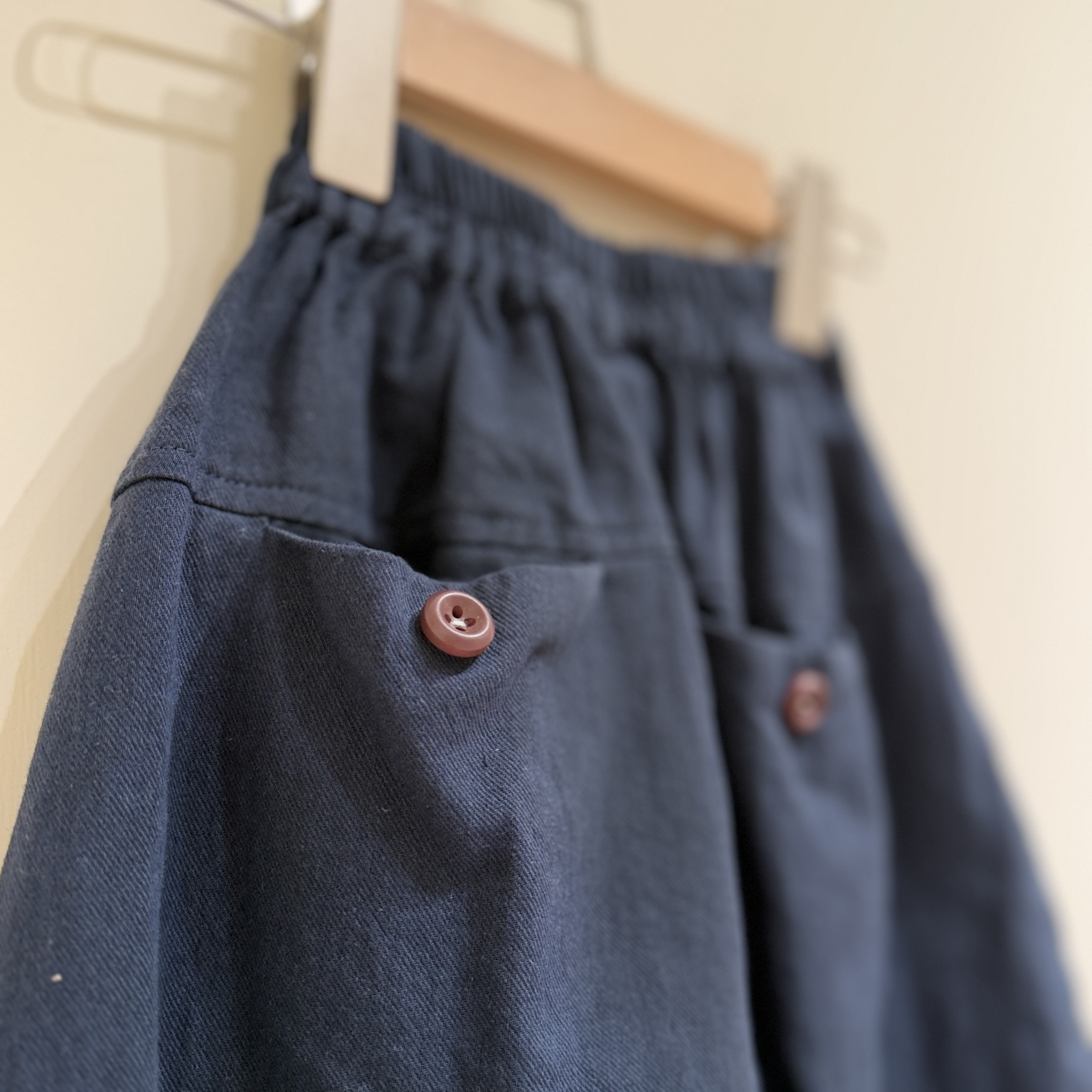 26夏 棉麻彎刀褲-深藍