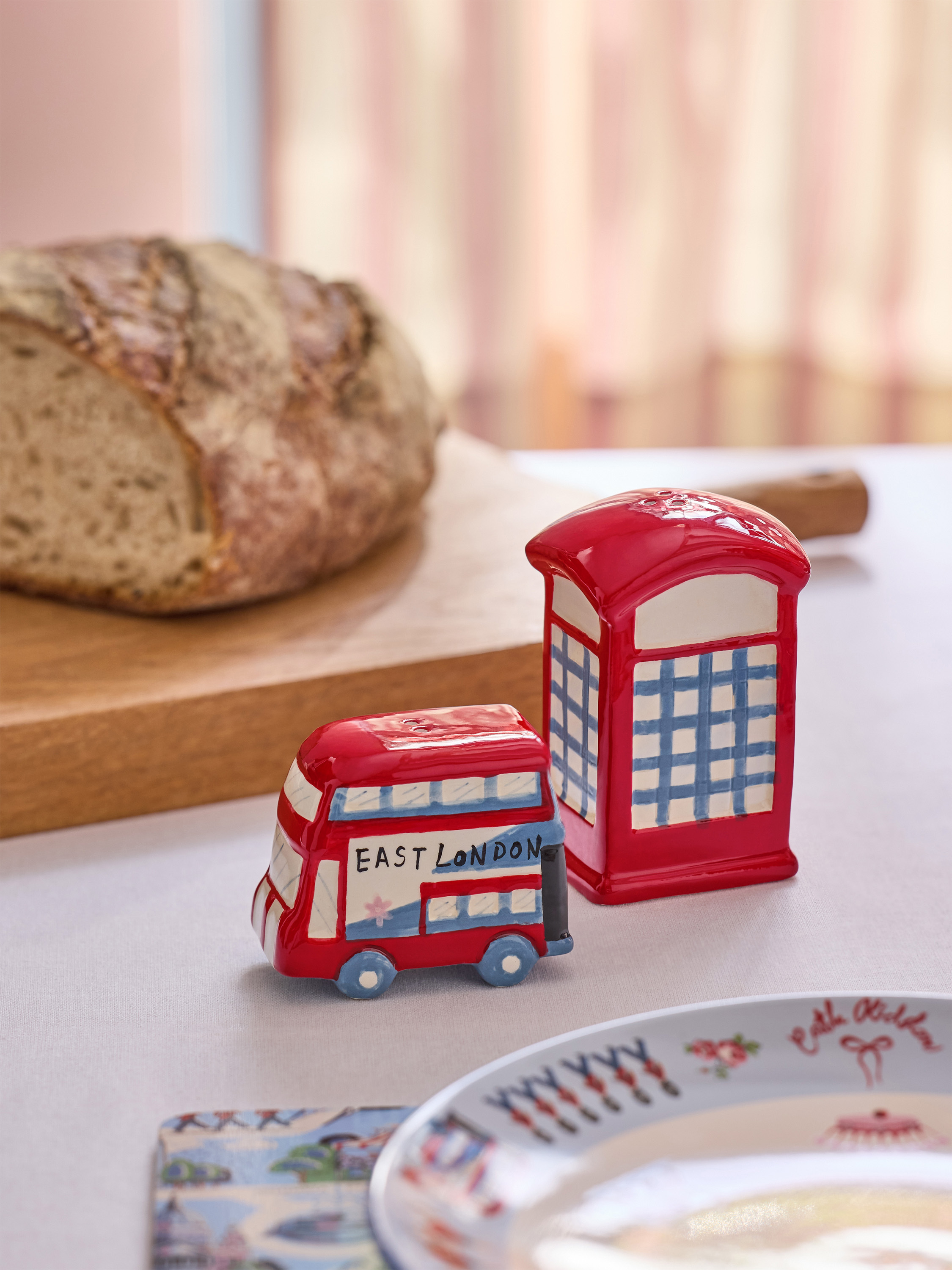 London Town 倫敦巴士及電話亭造型鹽巴及胡椒罐組