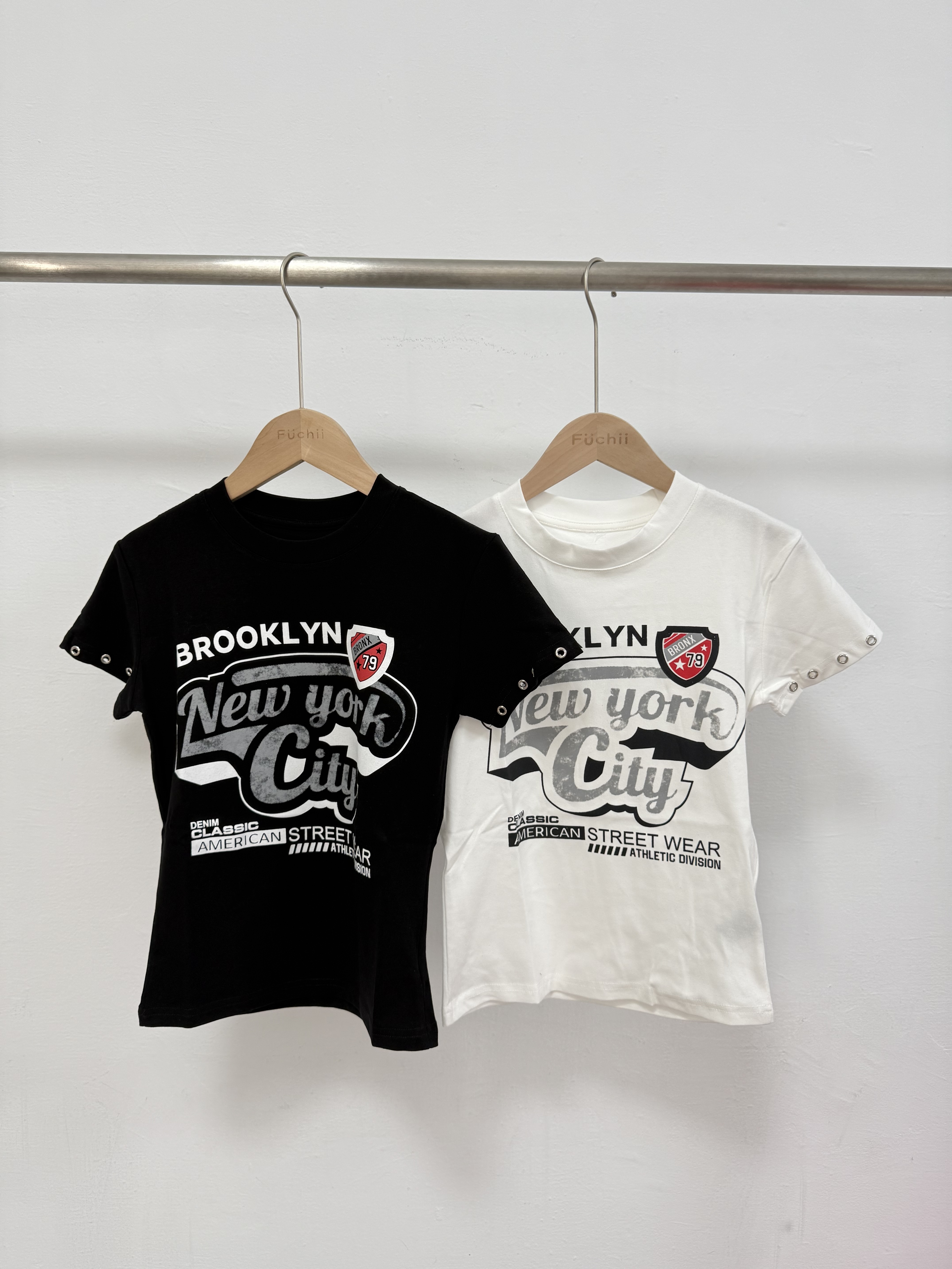 NEW 袖口鐵圈賽車風短版上衣