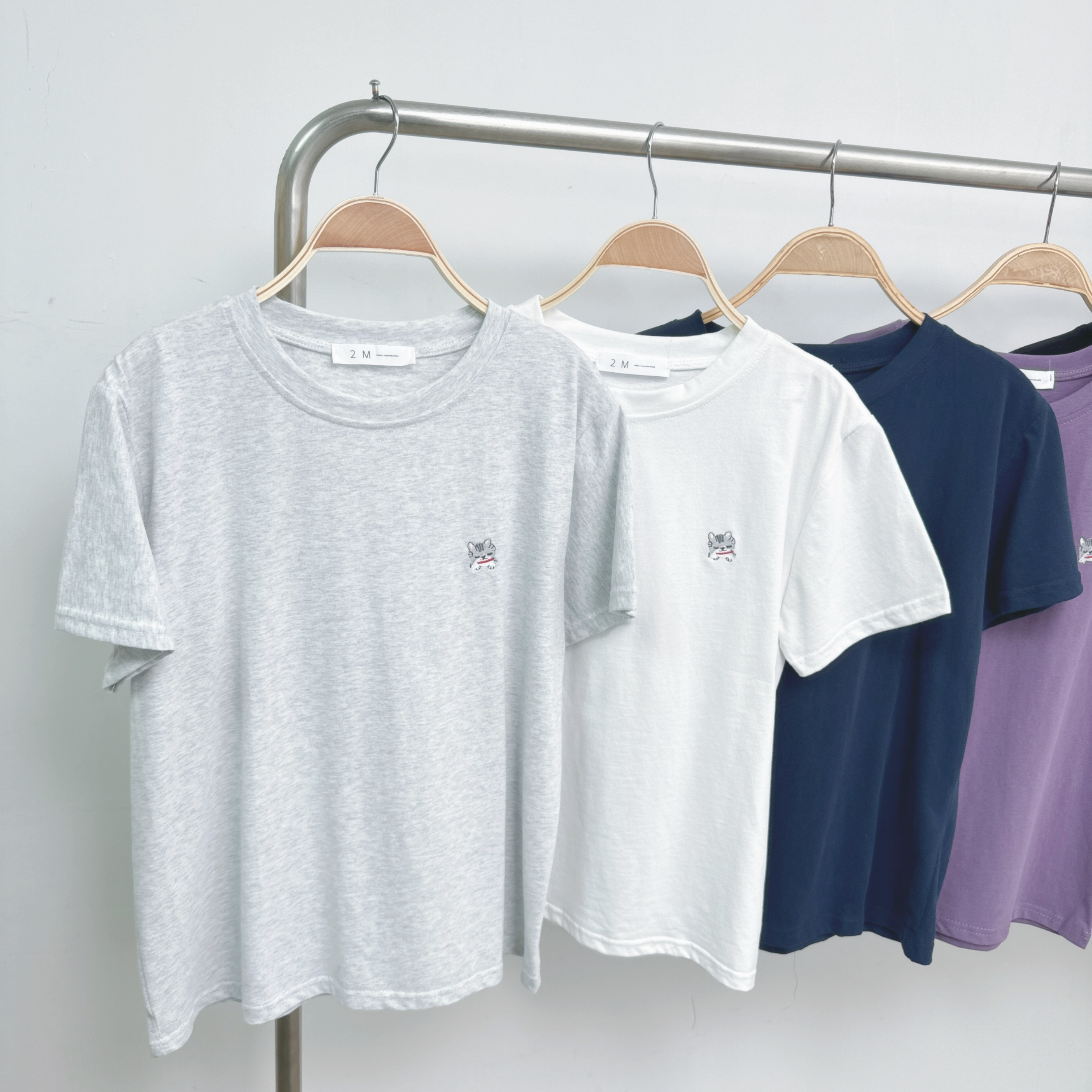 刺繡貓咪中版洗水棉TEE (A32-A37)