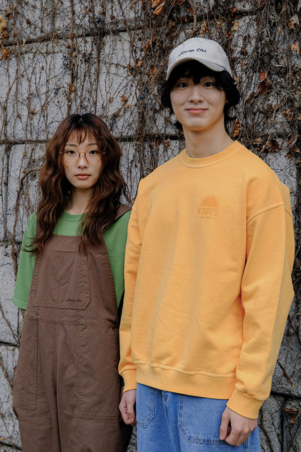 KAPPY DESIGN - SUNNY WINK PIGMENT 棉質大學TEE（暖黃）