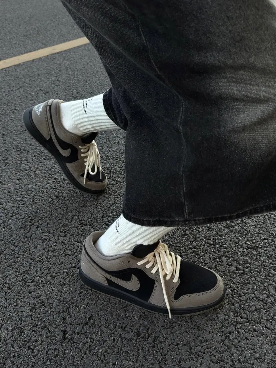 NIKE AIR JORDAN 1 LOW SE 摩卡棕黑 AJ1 小倒勾 男 IB7109-005