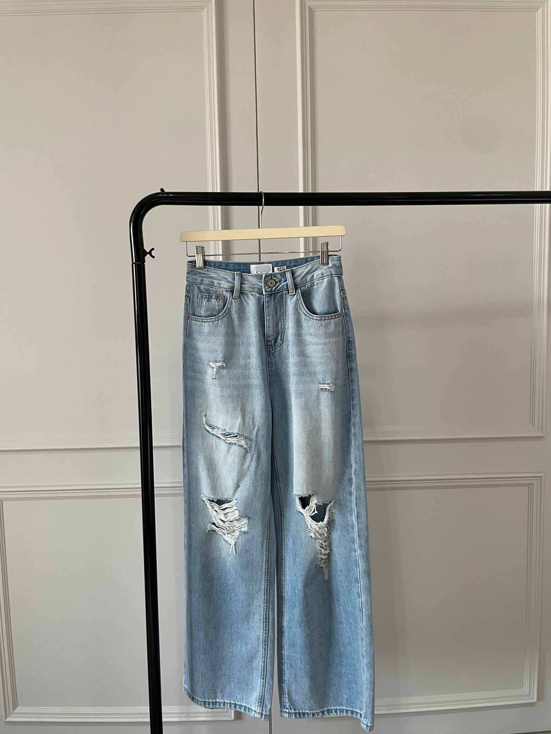 #AM27 淺刷色切割直筒褲