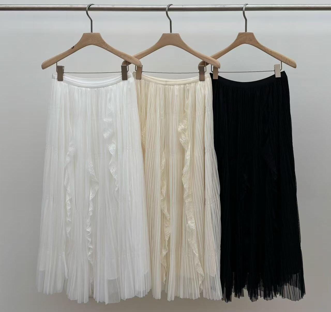 JU6006 花邊風琴褶皺網紗長裙