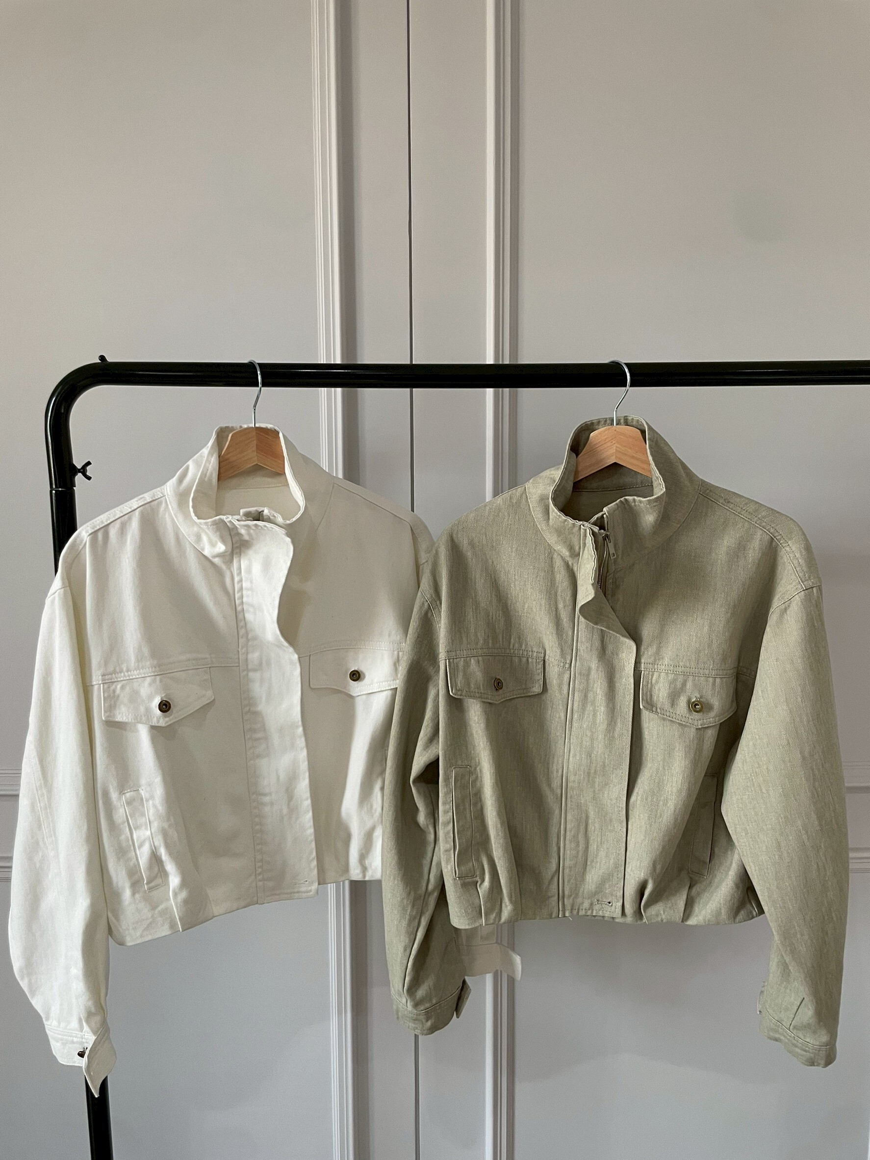 #AM50 微立領時髦夾克(白/卡其)