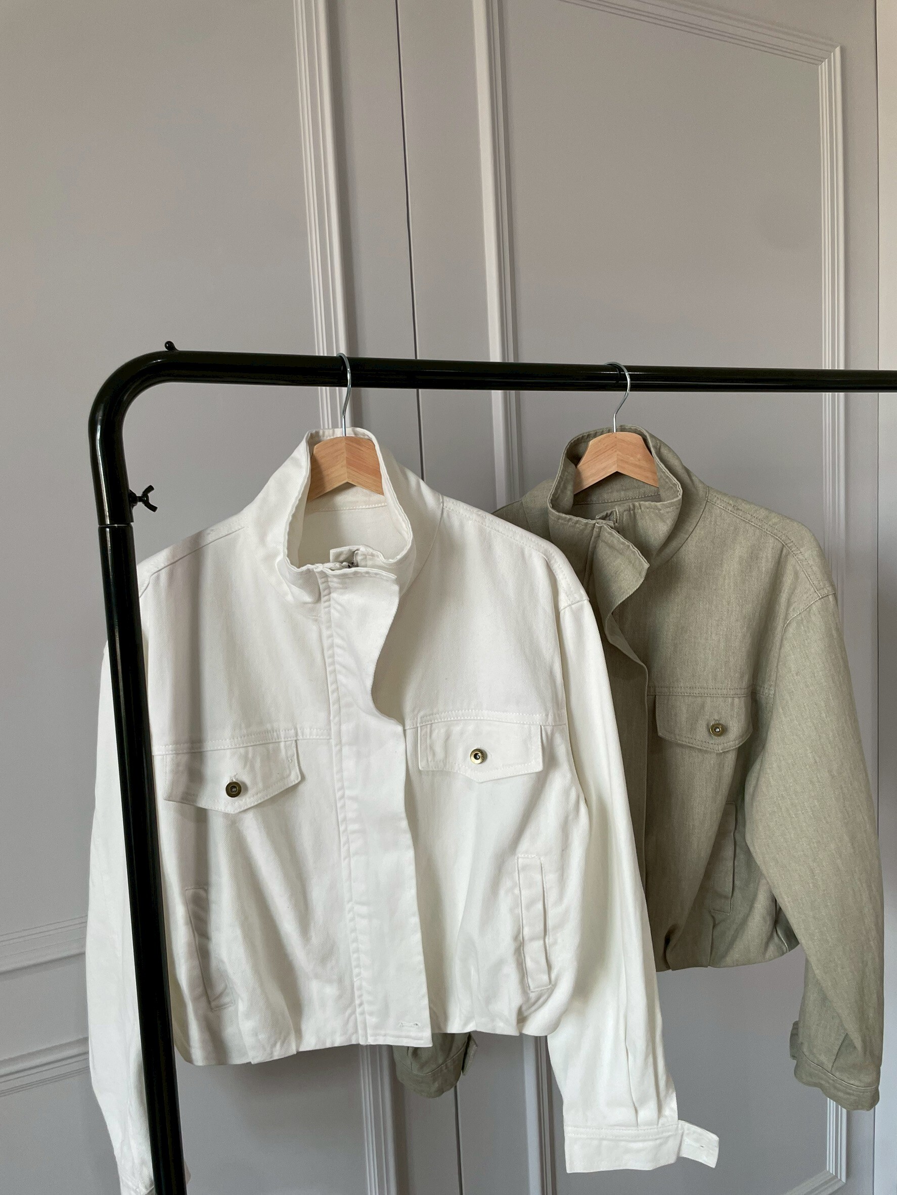 #AM50 微立領時髦夾克(白/卡其)