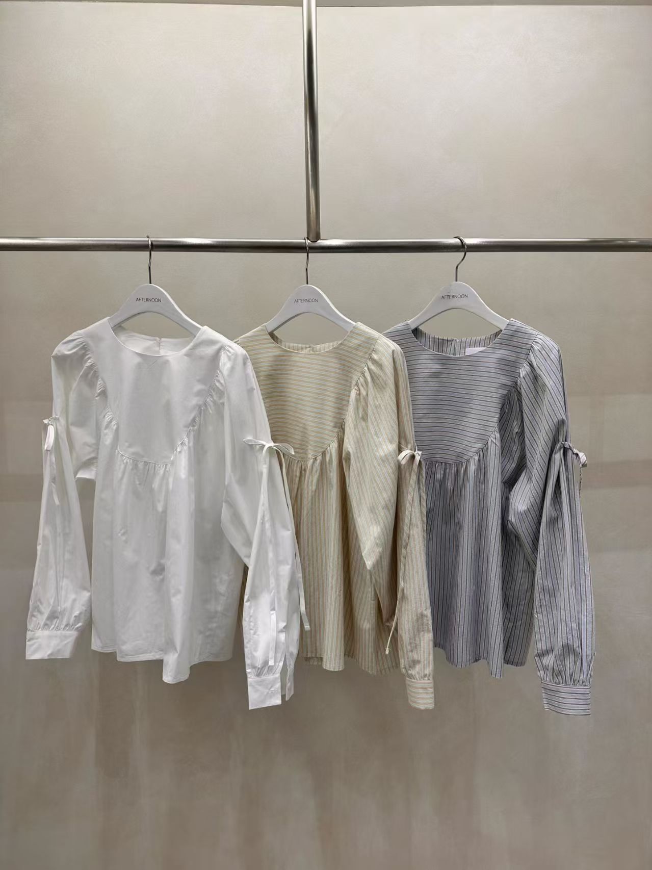 AF6010 壓皺拼接羊腿袖上衣