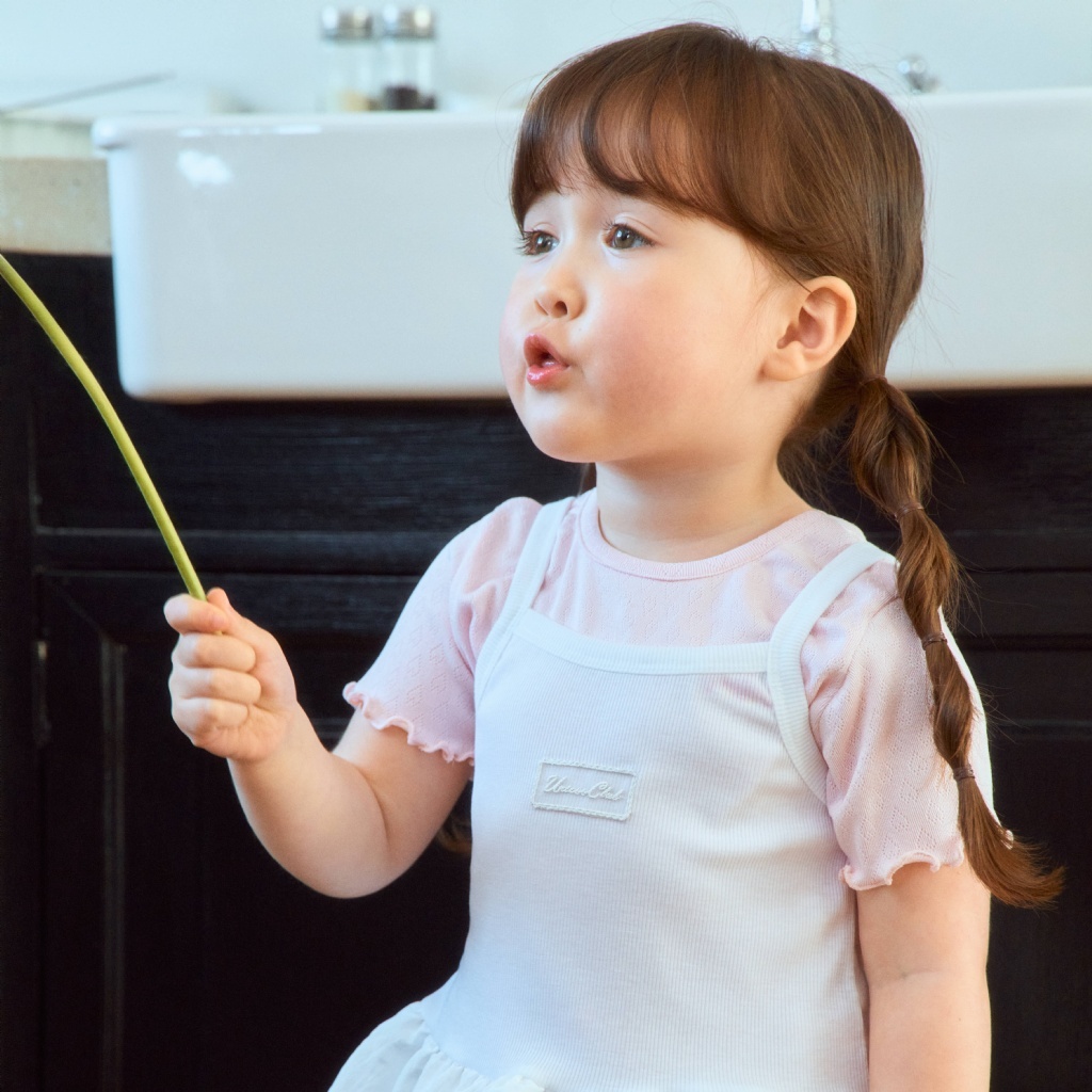 韓國🇰🇷1stblue 繡字吊帶裙擺上衣(5-15)