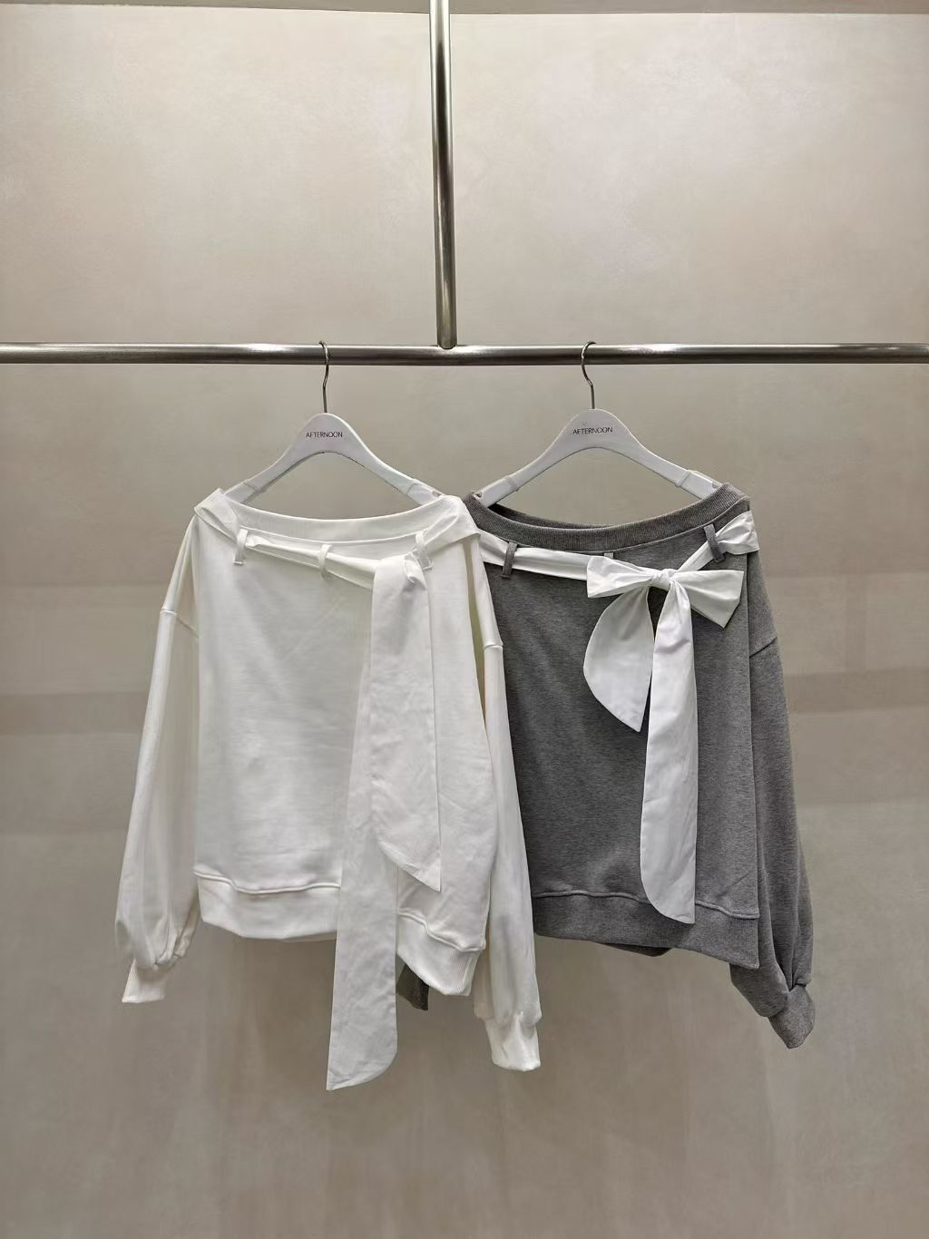 AF6014 蝴蝶結一字領衛衣