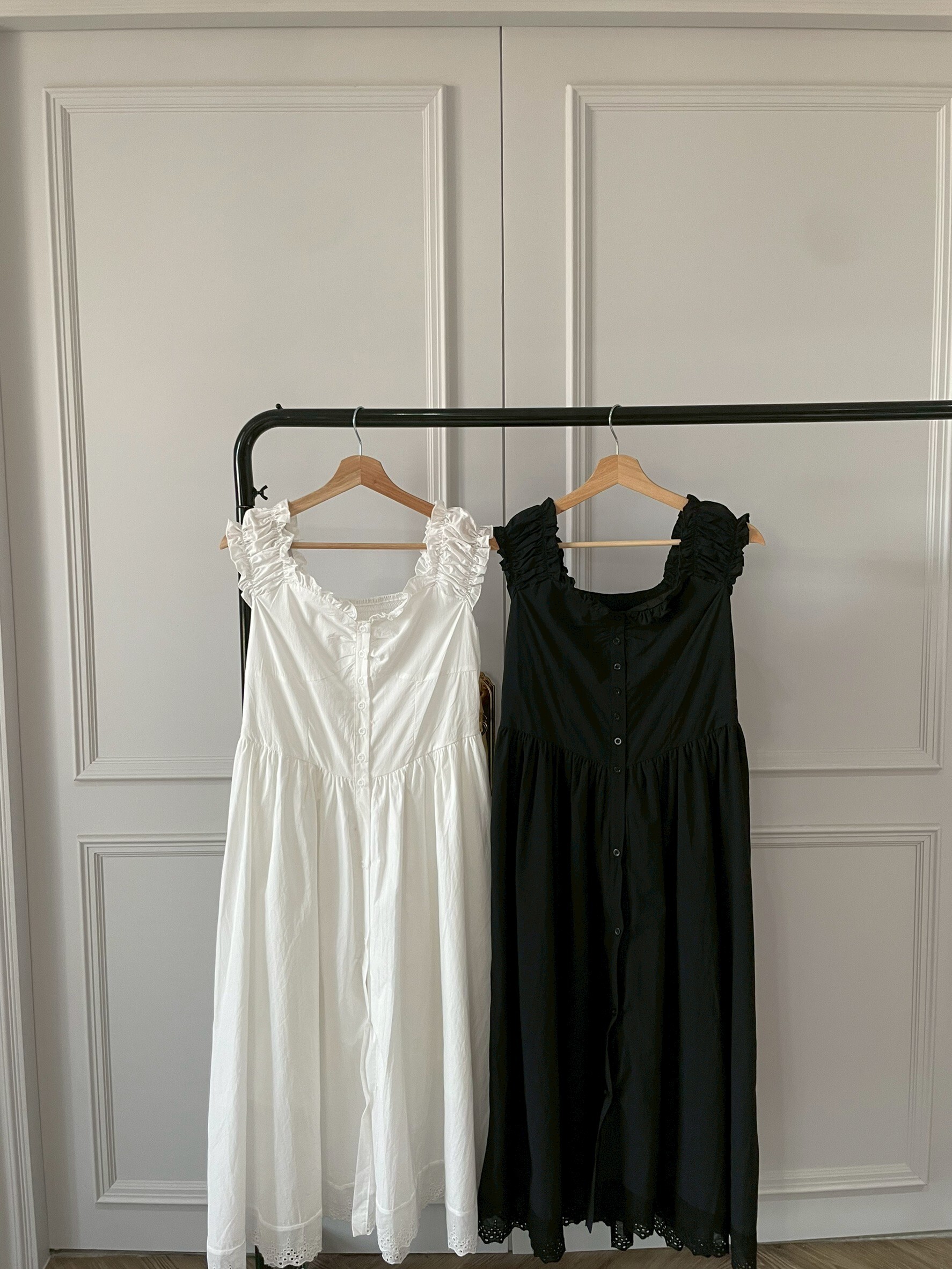 #AM61 排釦多穿長洋裝(黑/白)