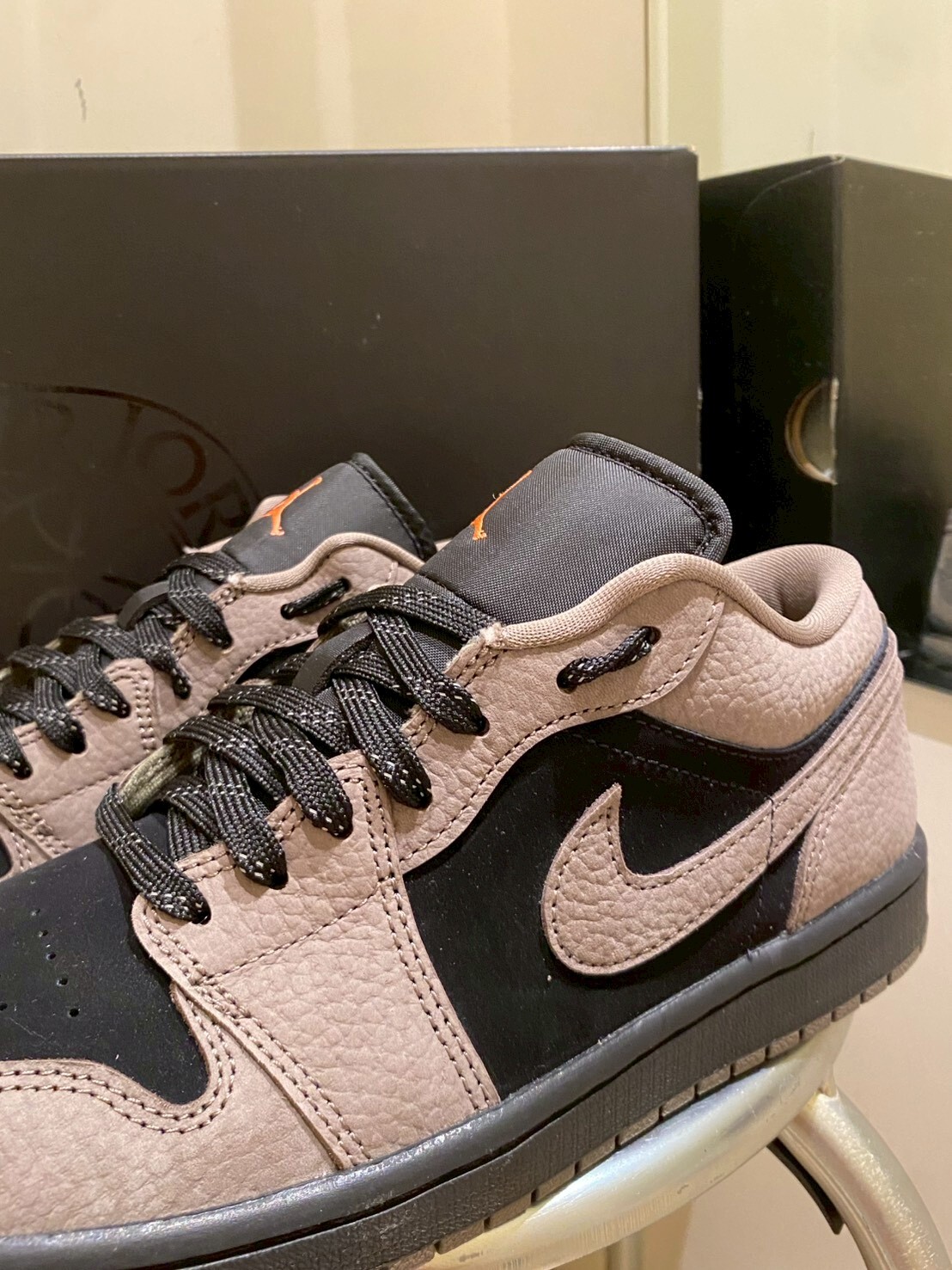 Nike Air Jordan 摩卡深棕 小倒勾 休閒鞋 IB7109-005