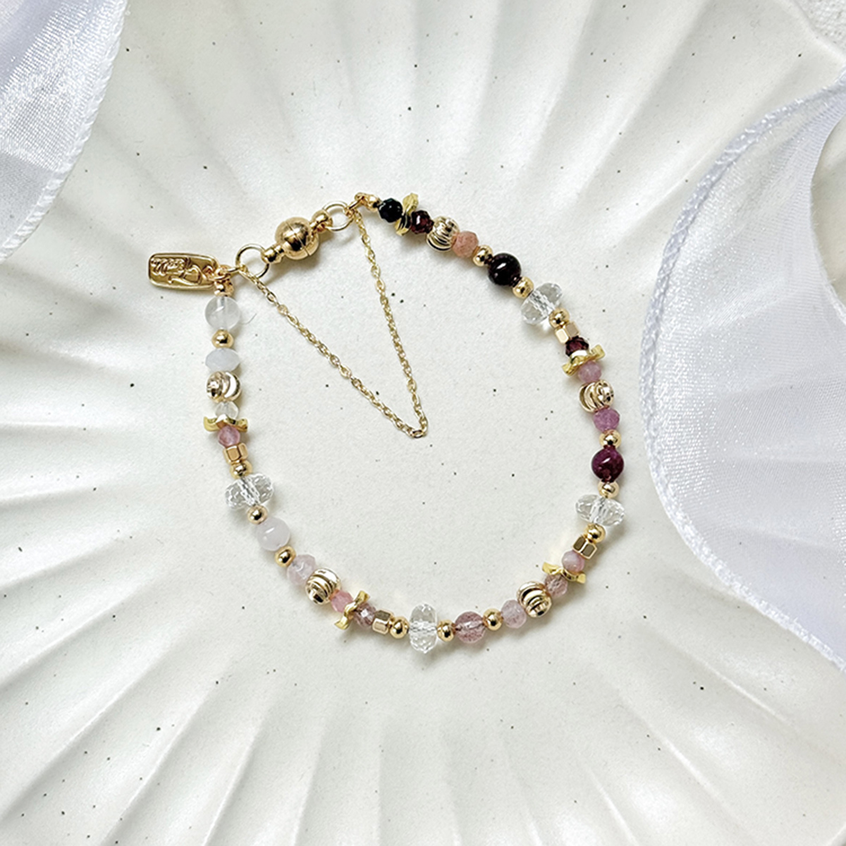 B15 / 生日花 • 拾貳月伍 • 芙蓉 – 多寶石 – 手鍊