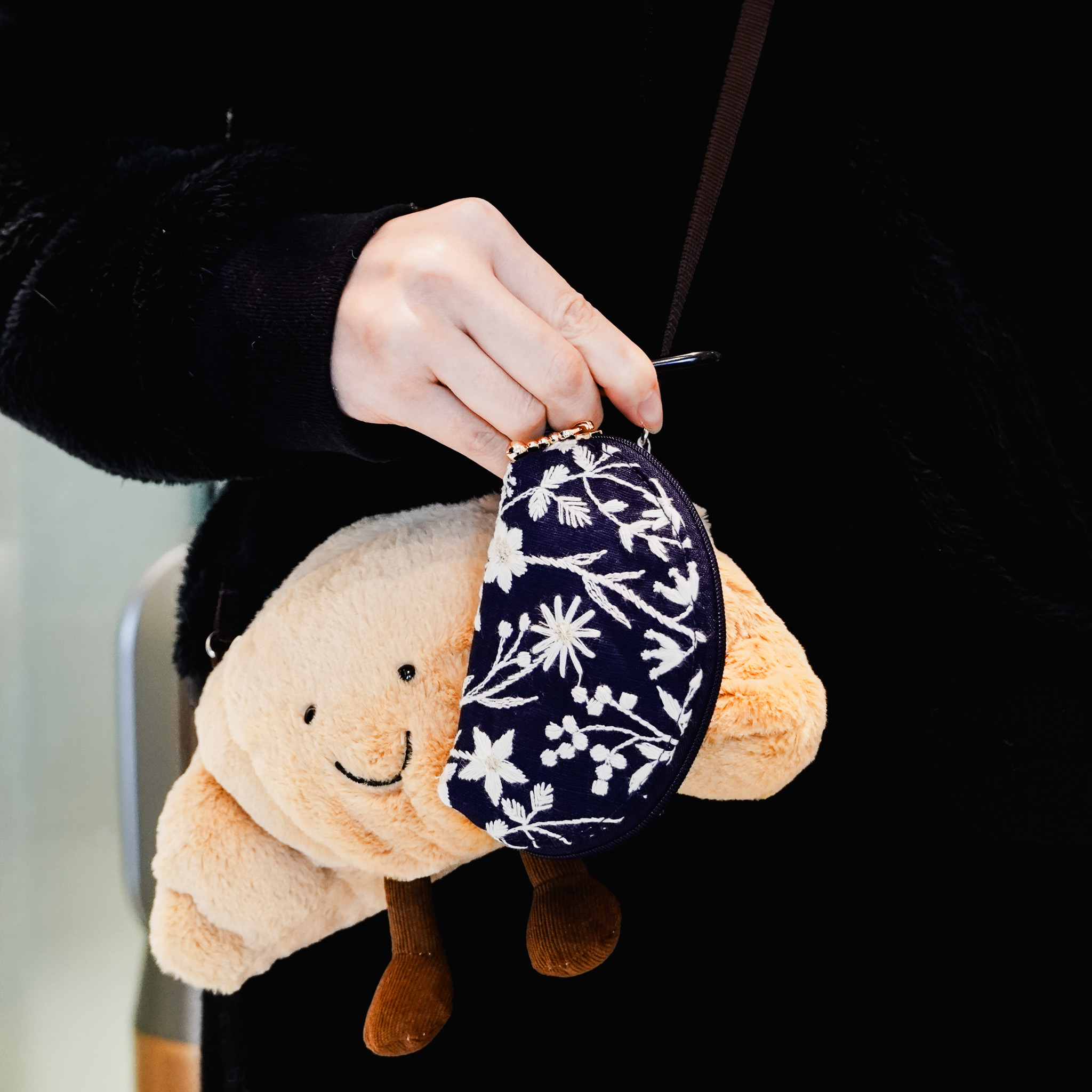 日系刺繡收納小包 兩色售