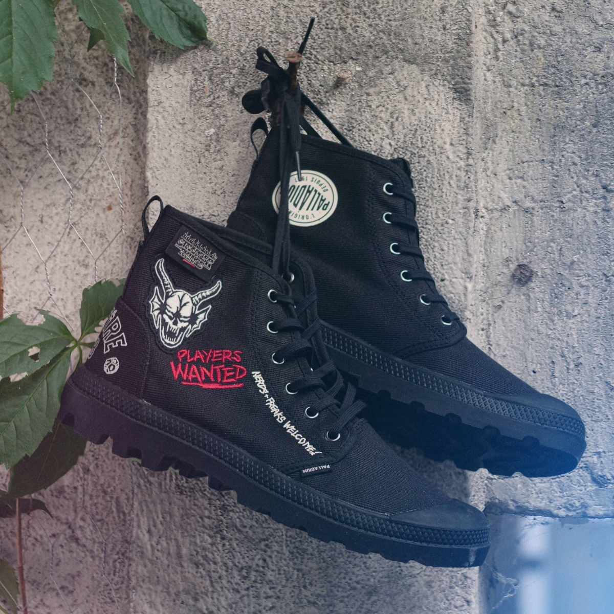 PALLADIUM X STRANGER THINGS 中性 PAMPA 高筒帆布鞋 靴