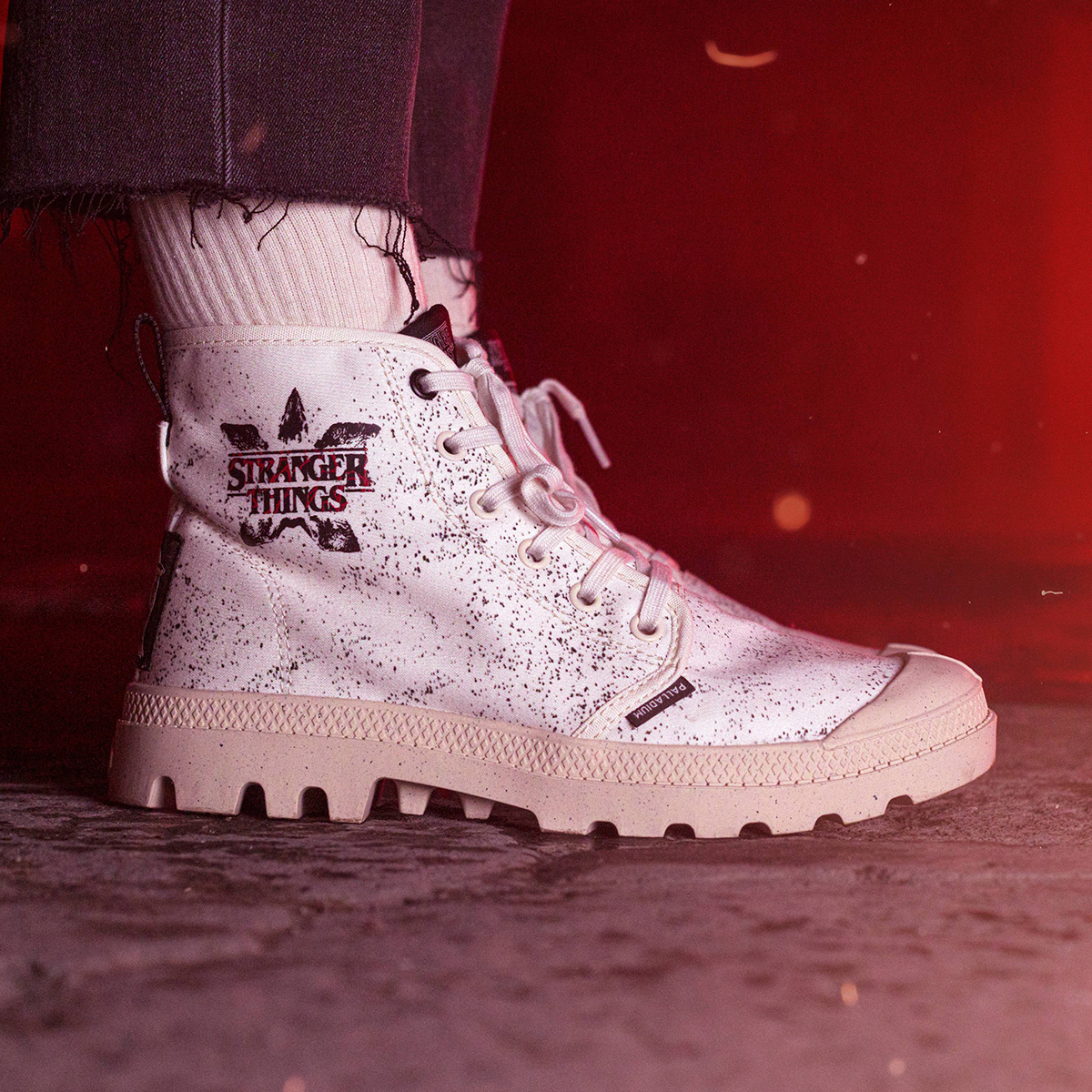 PALLADIUM X STRANGER THINGS 中性 PAMPA 高筒帆布鞋 靴