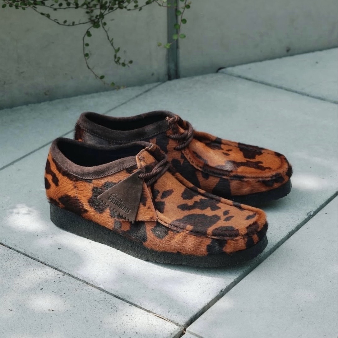CLARKS WALLABEE 棕 橘 動物紋 休閒 仿馬毛 樂福鞋 26183072