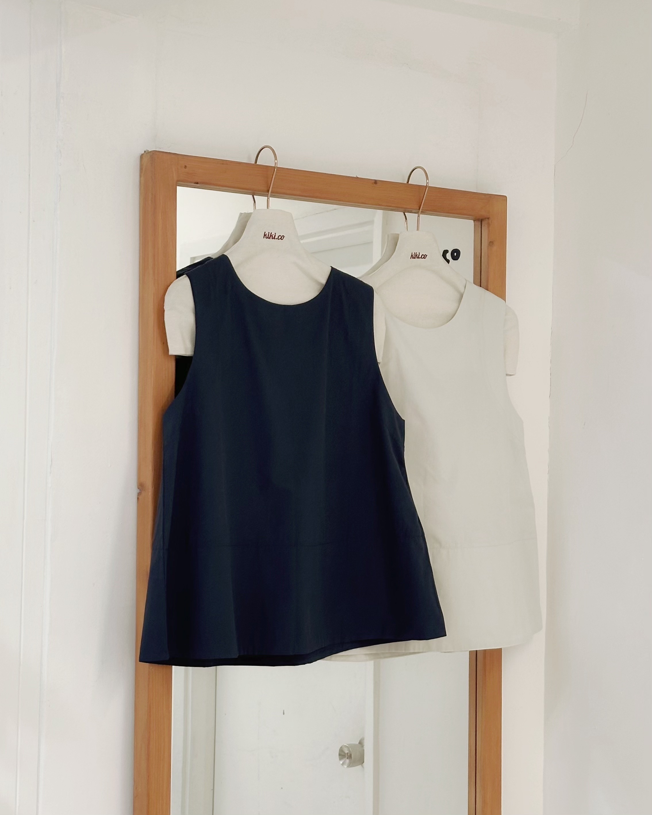 圓領素色微傘背心