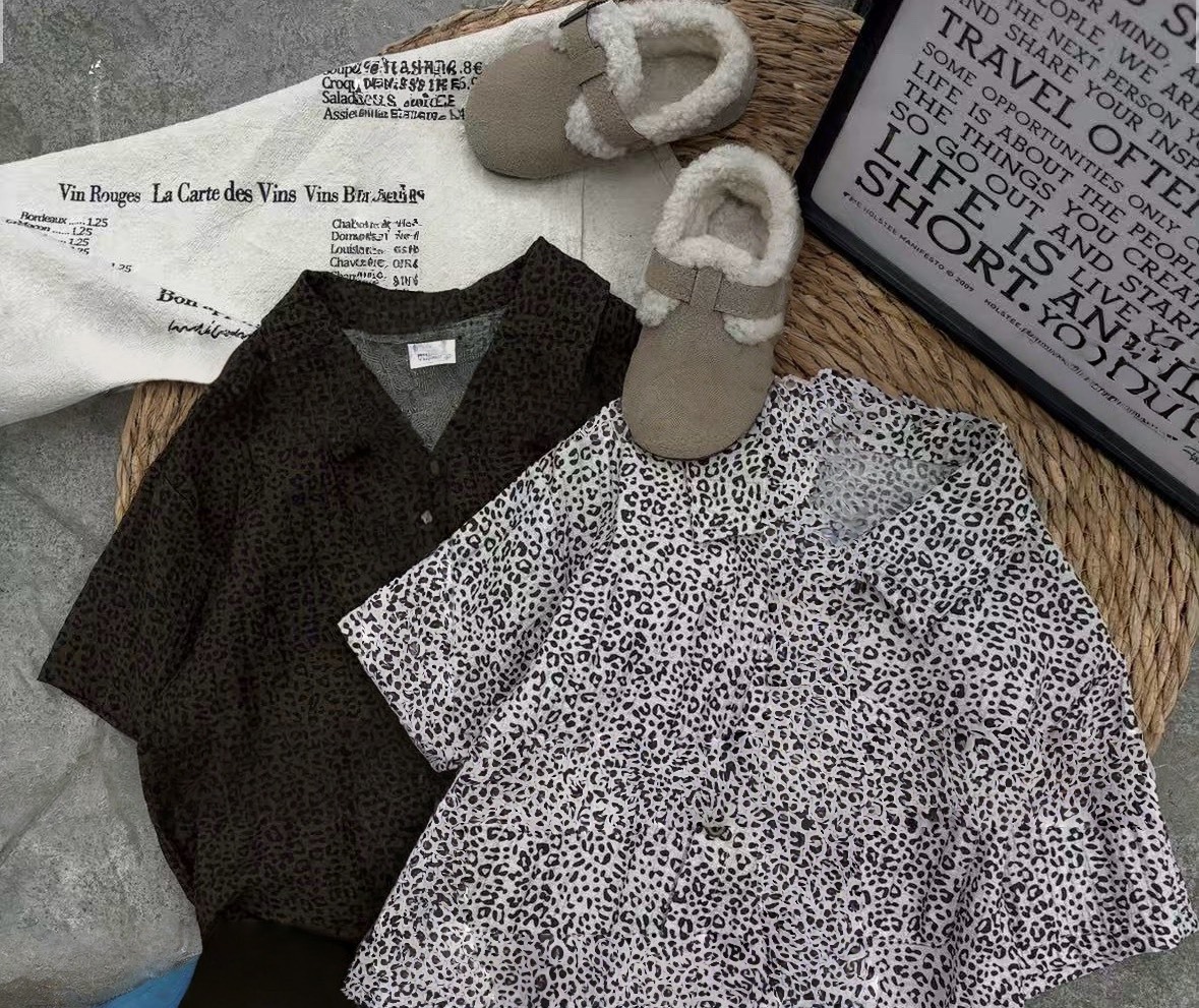 時尚豹紋短袖襯衫