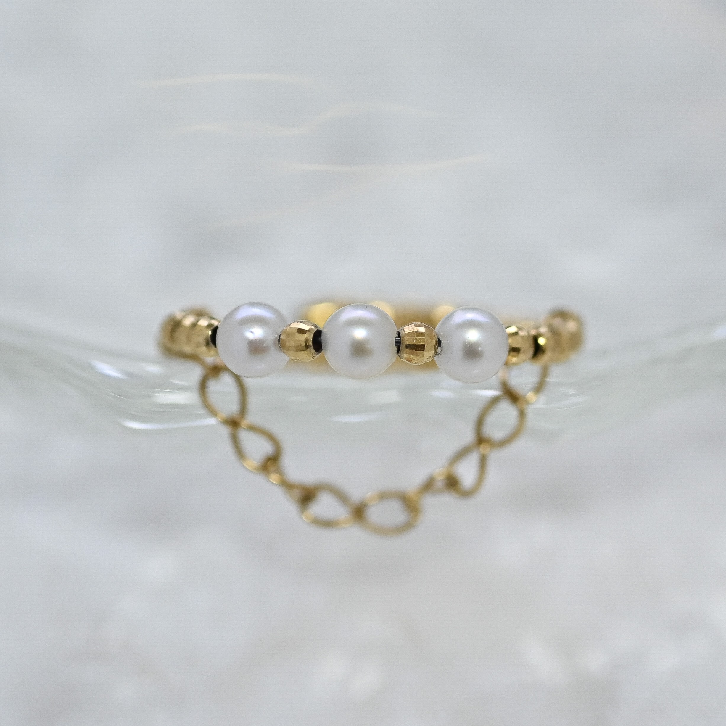 18K Akoya Pearl Elastic Ring