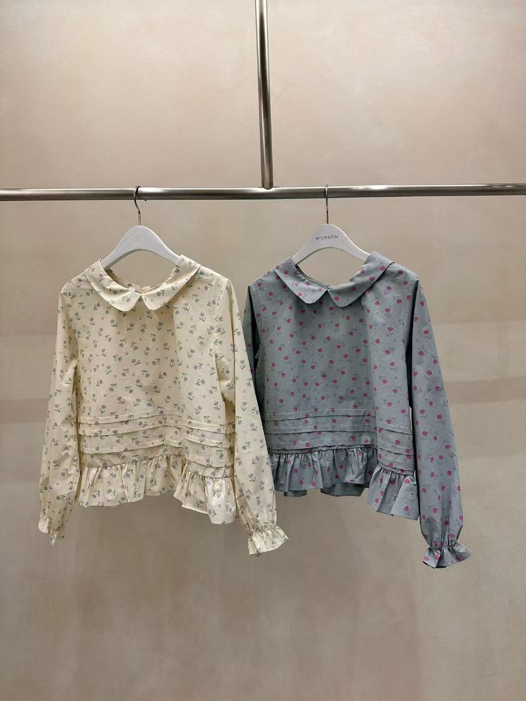 AF6021 小花壓褶娃娃上衣