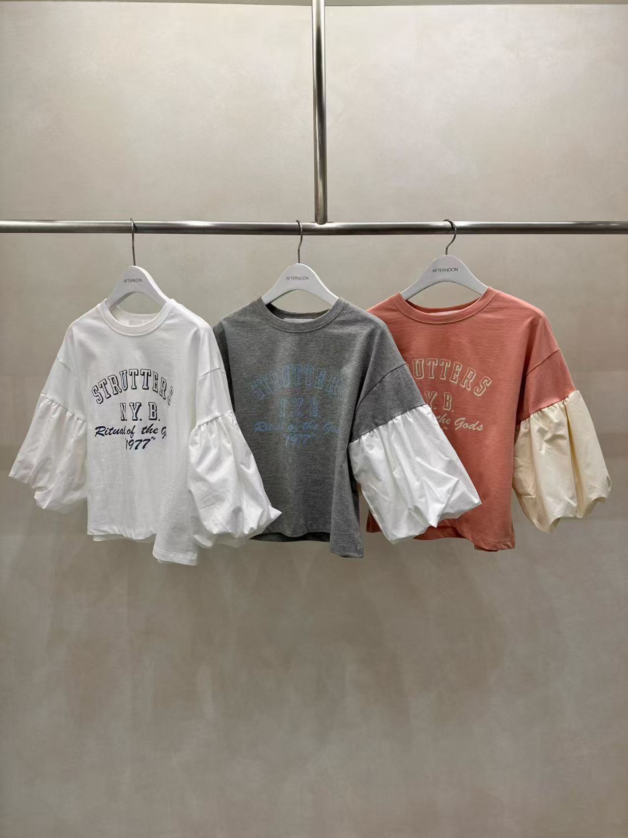 AF6024 字母泡泡袖T