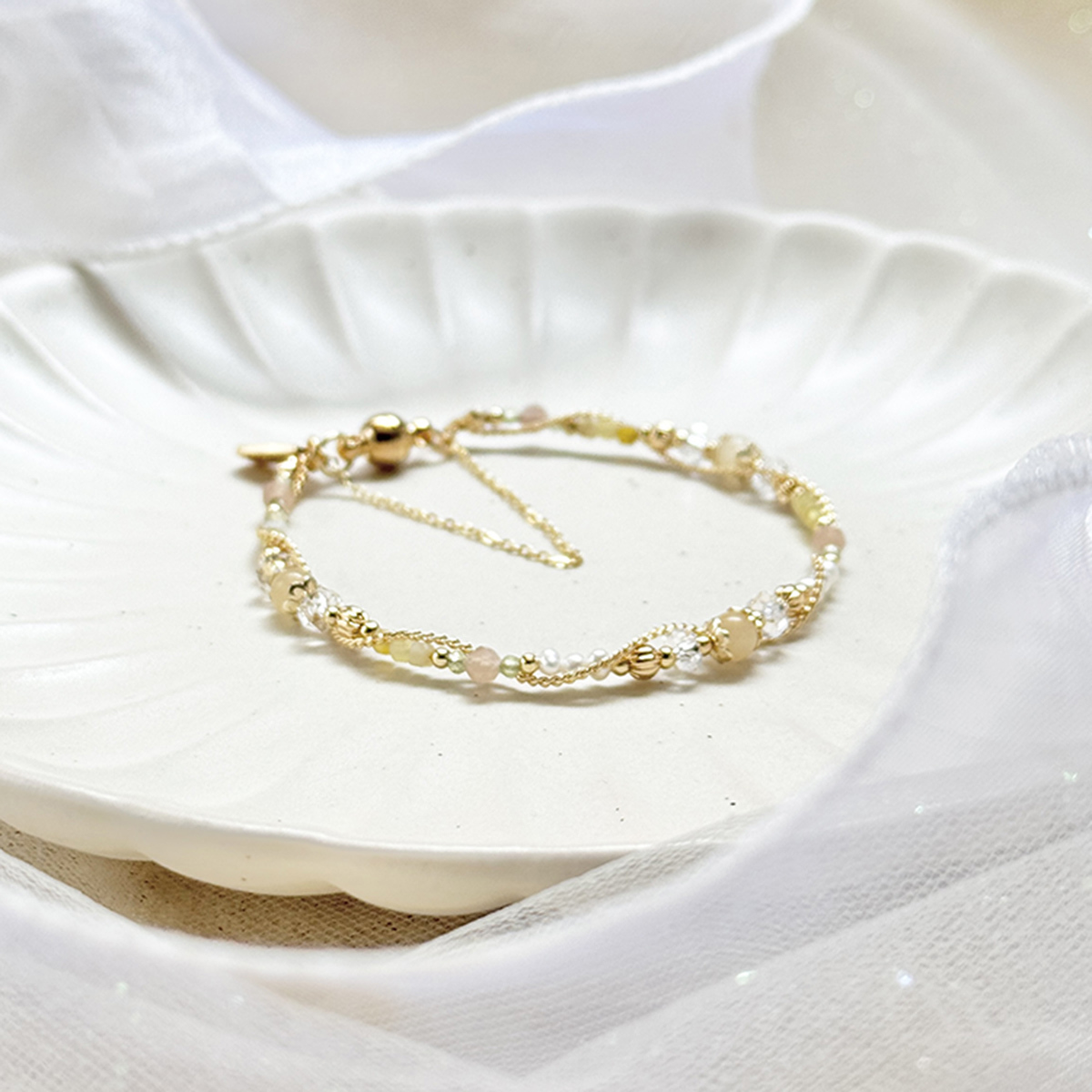 B10 / 生日花 • 柒月拾捌 • 茼蒿 – 黃玉蛋白石 – 手鍊